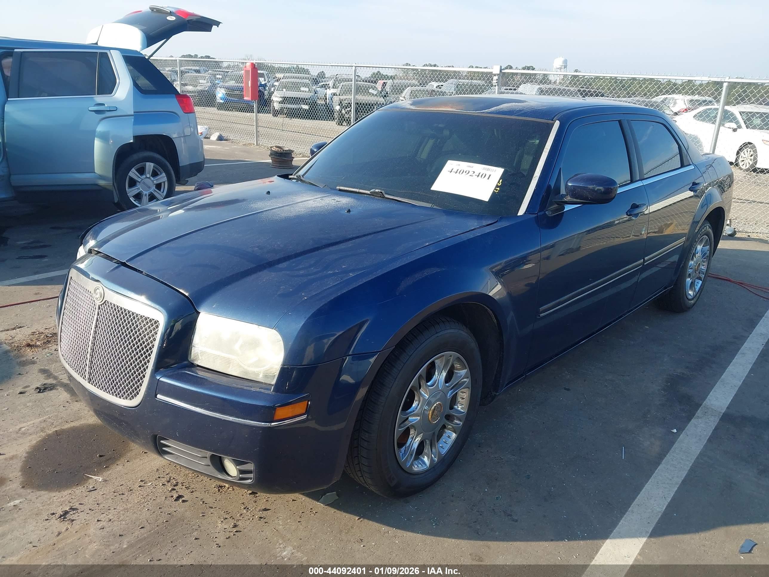CHRYSLER 300 image 2