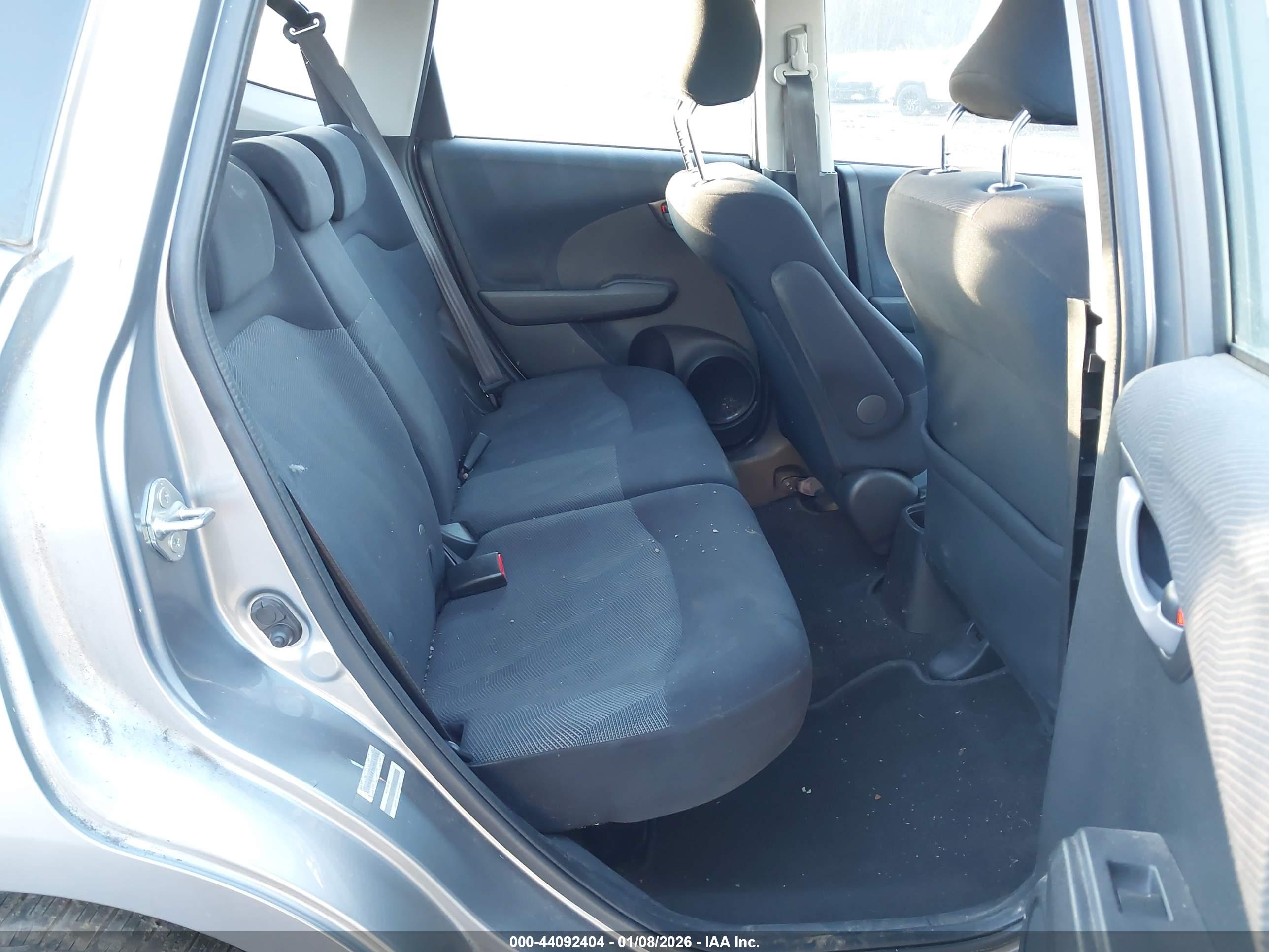 HONDA FIT image 8