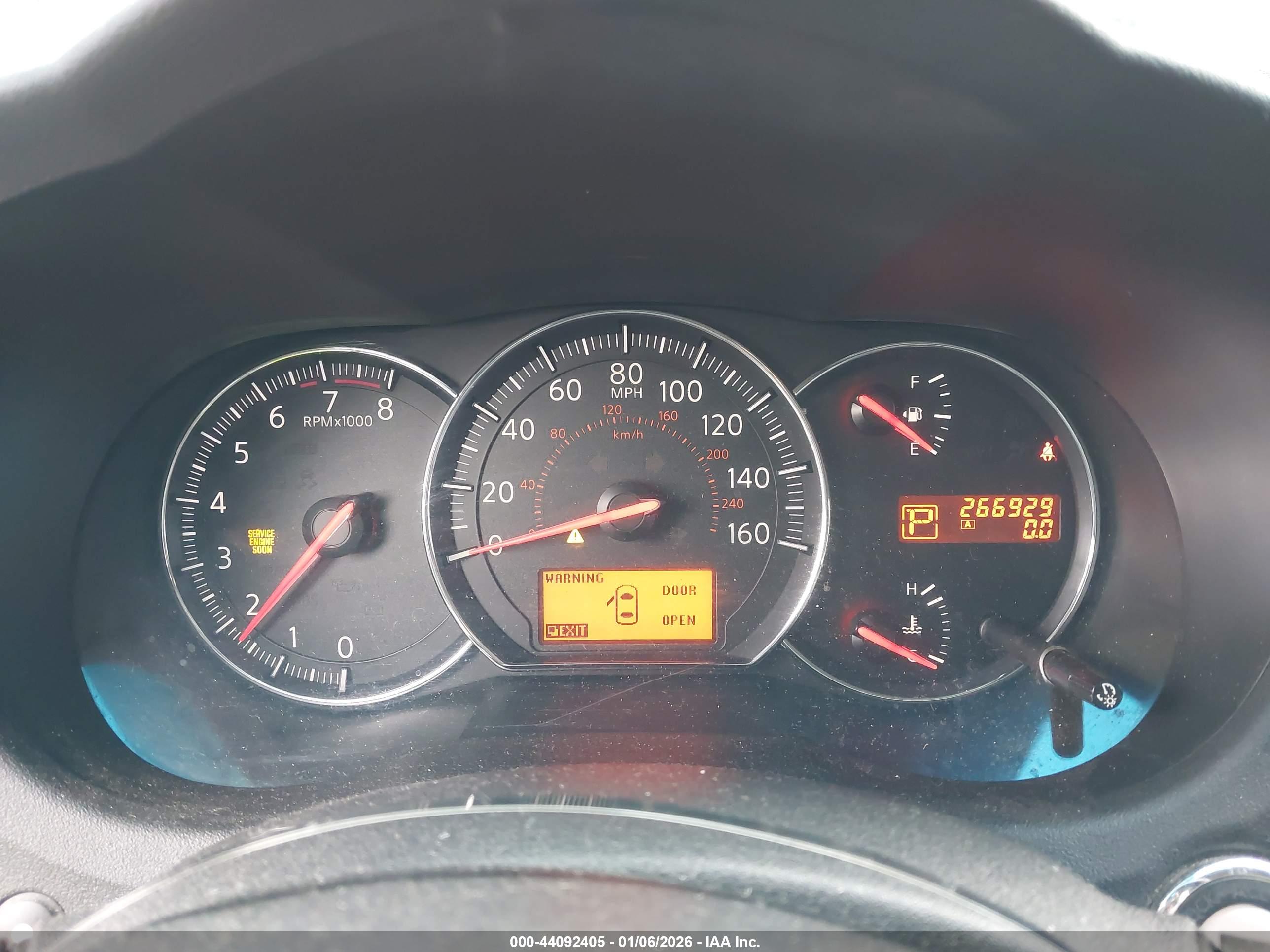 NISSAN MAXIMA image 7