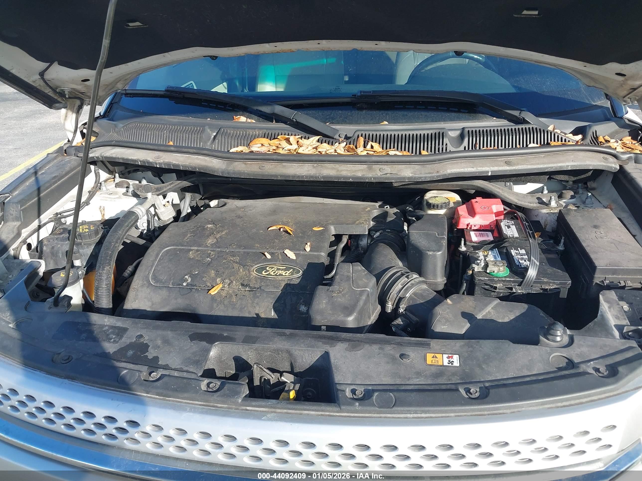 FORD EXPLORER image 10
