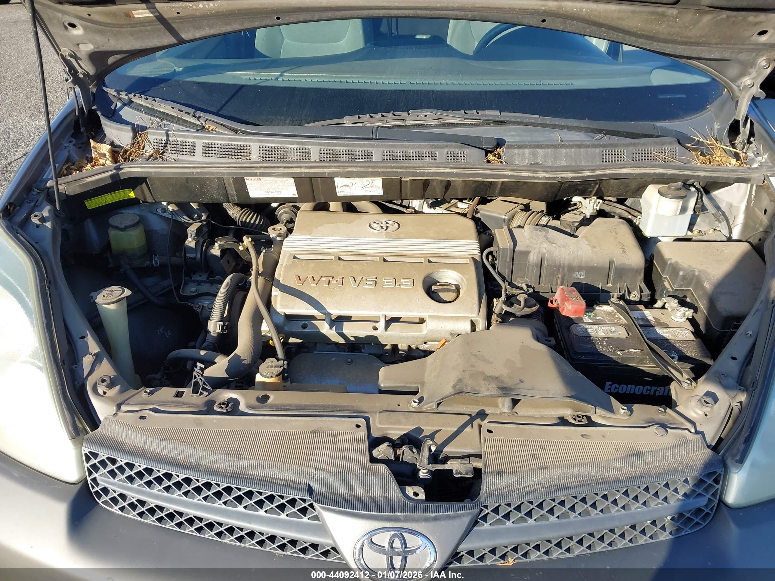 TOYOTA SIENNA image 10