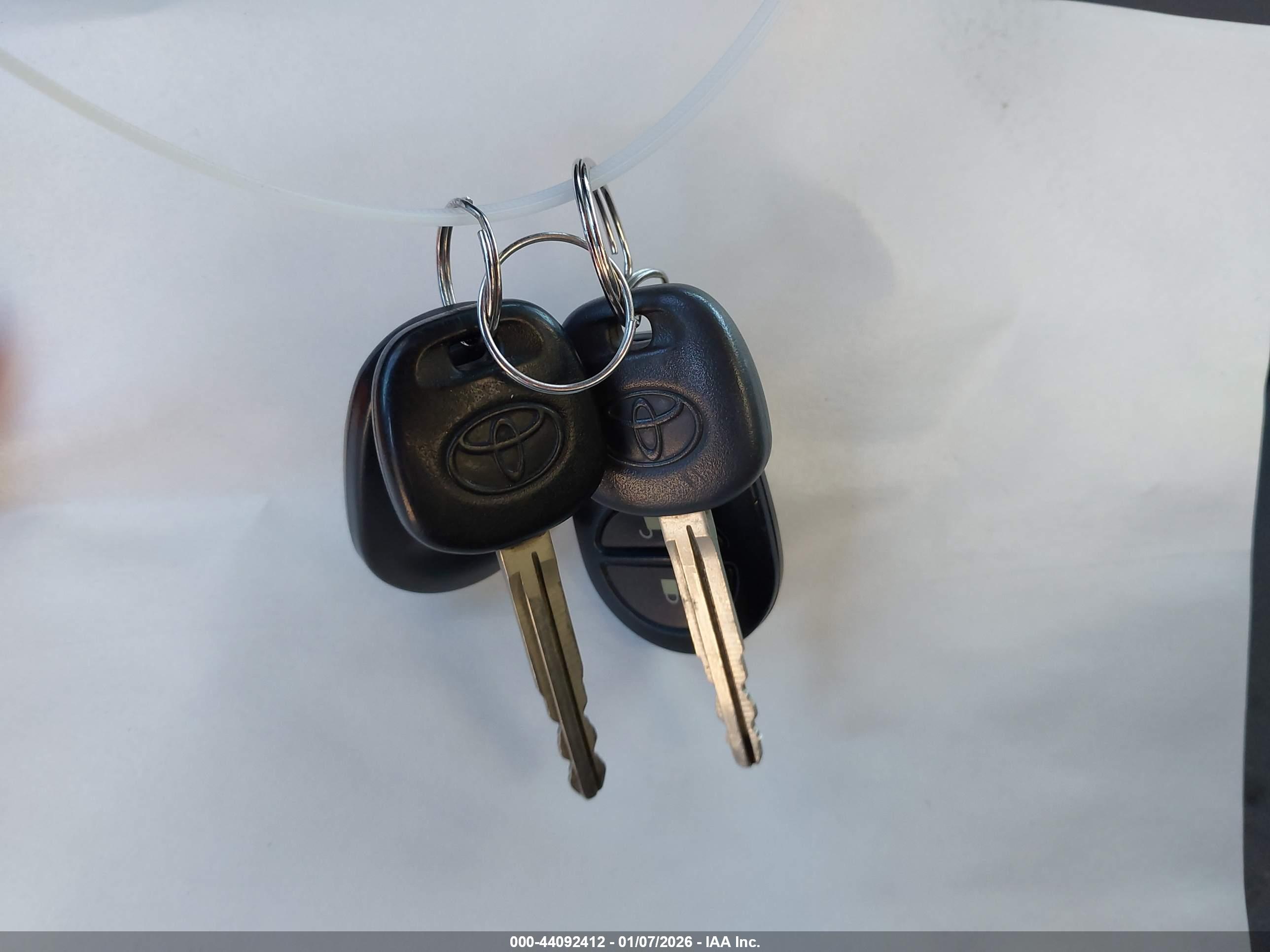 TOYOTA SIENNA image 11
