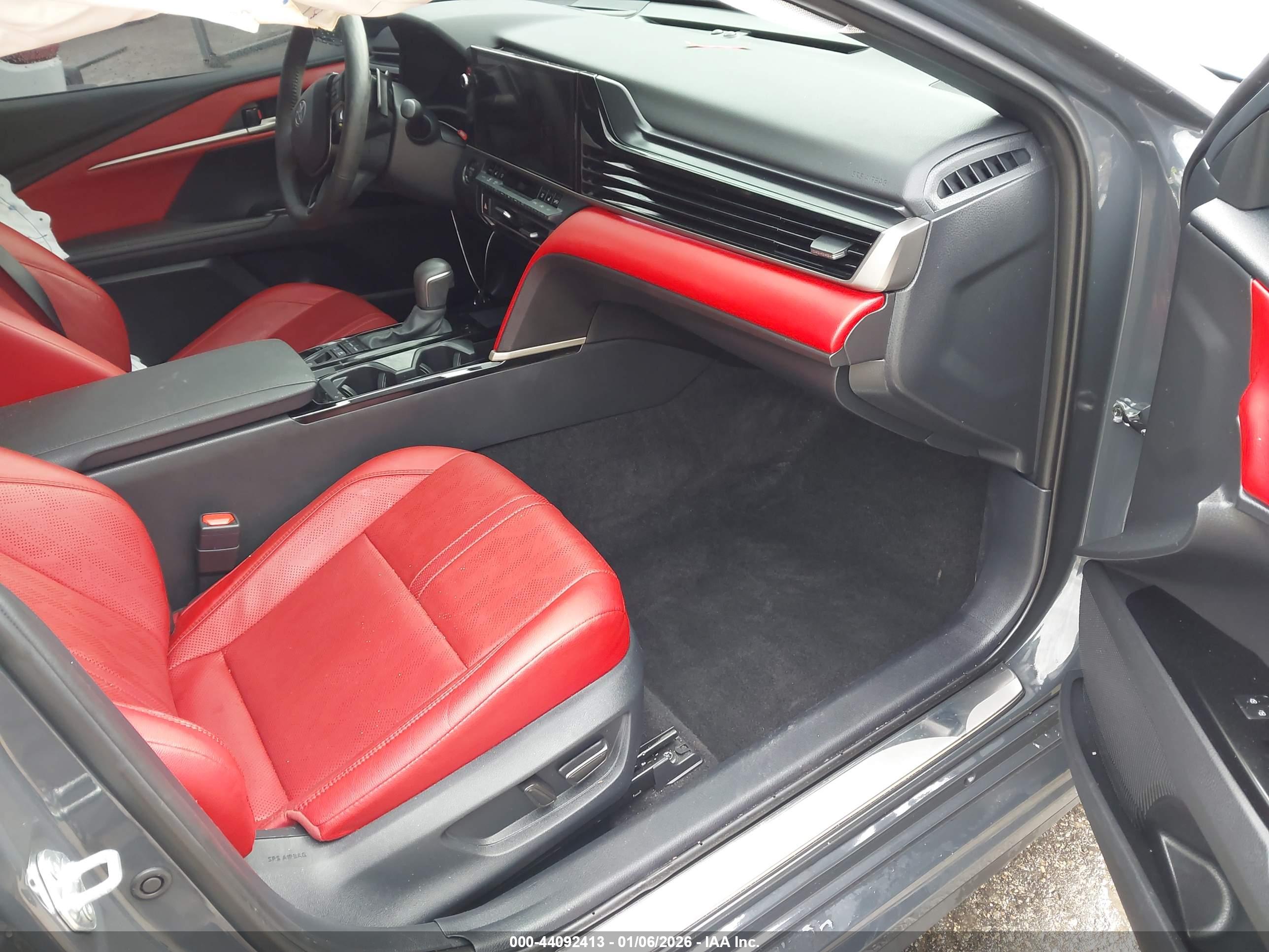 TOYOTA CAMRY image 5
