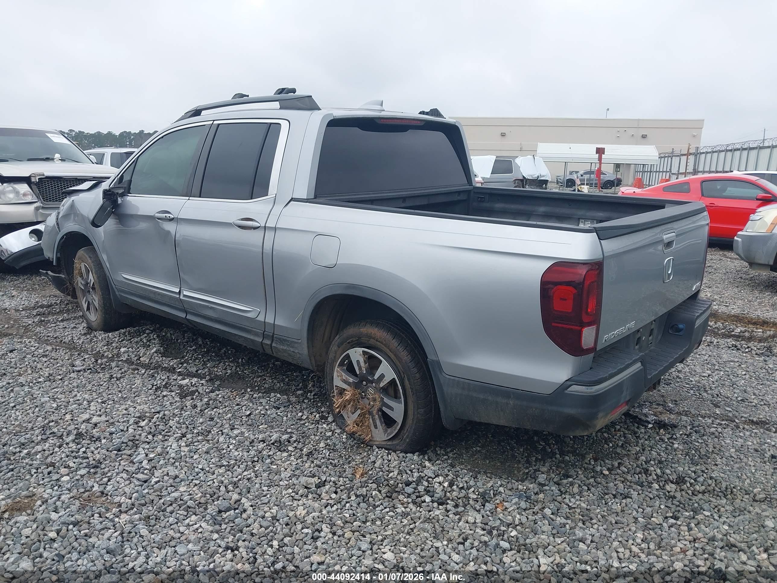 HONDA RIDGELINE image 3