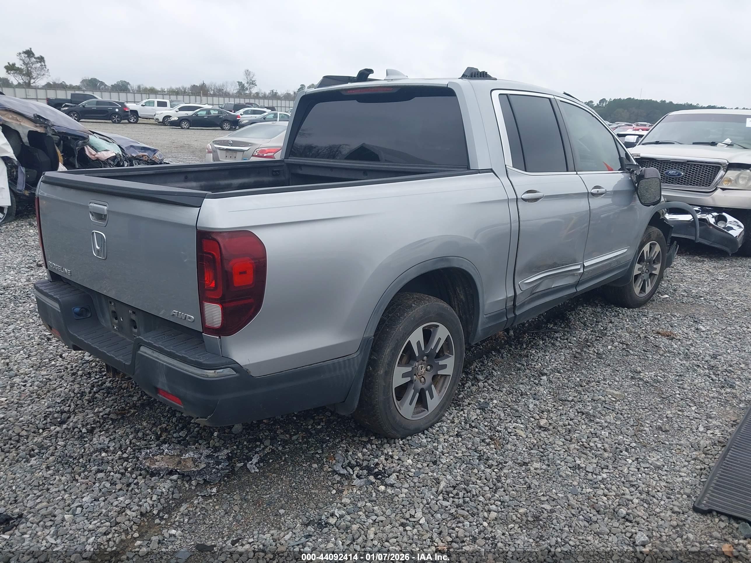 HONDA RIDGELINE image 4