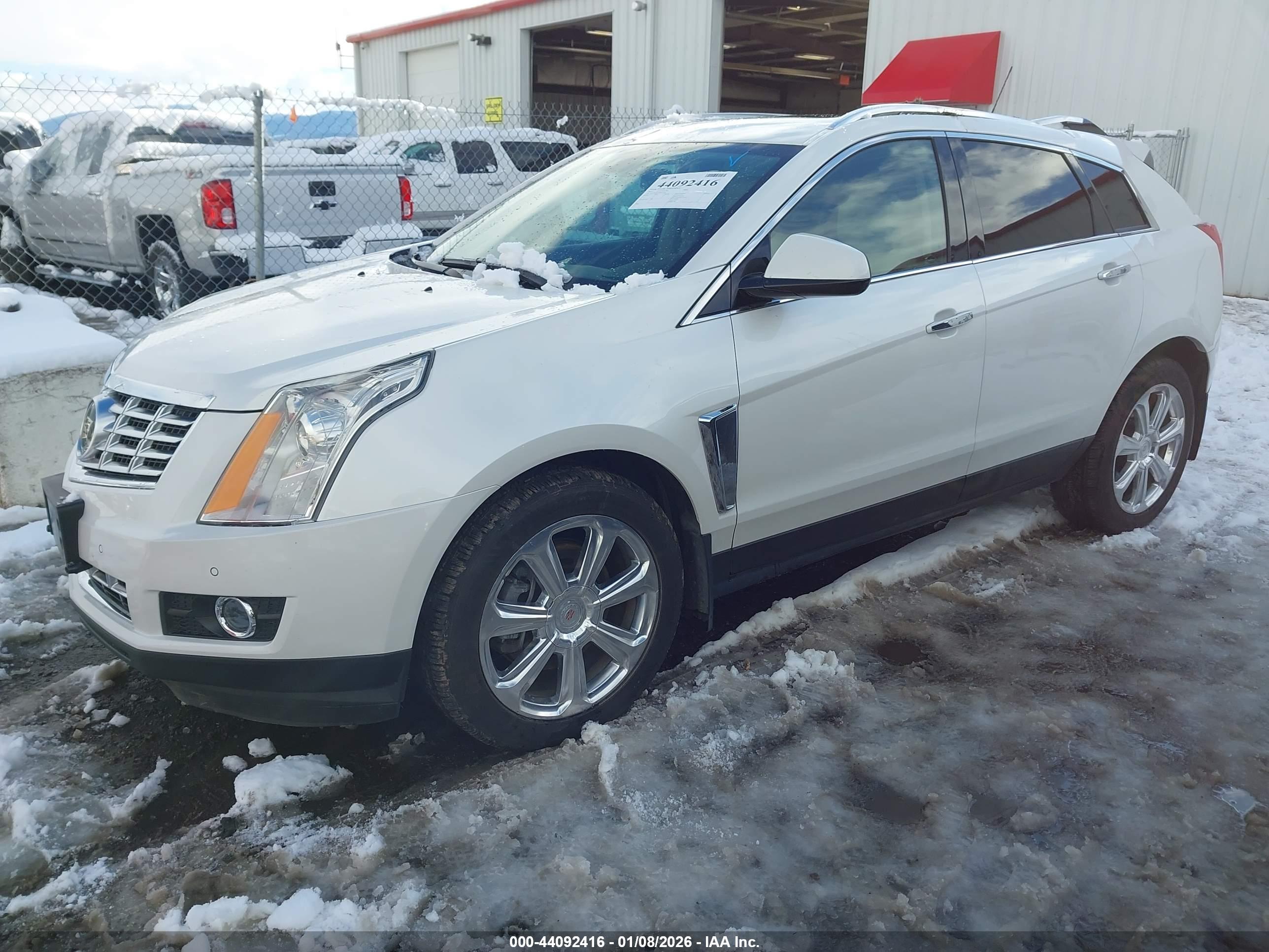 CADILLAC SRX image 2