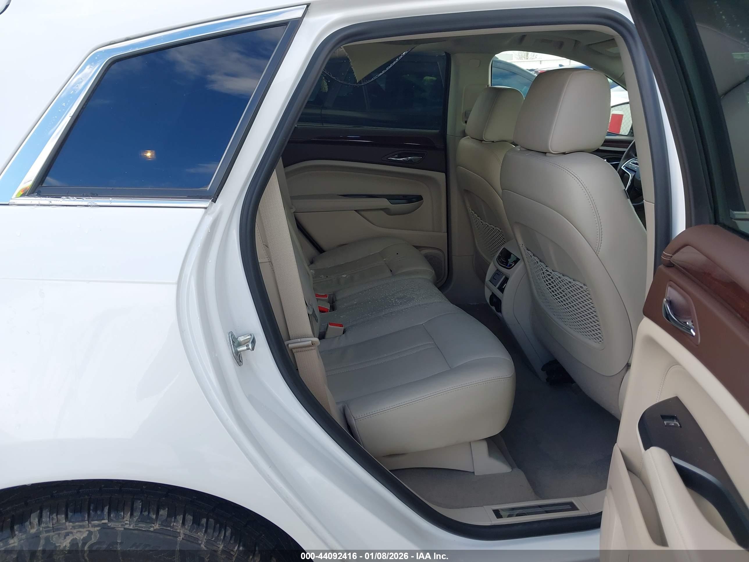 CADILLAC SRX image 8