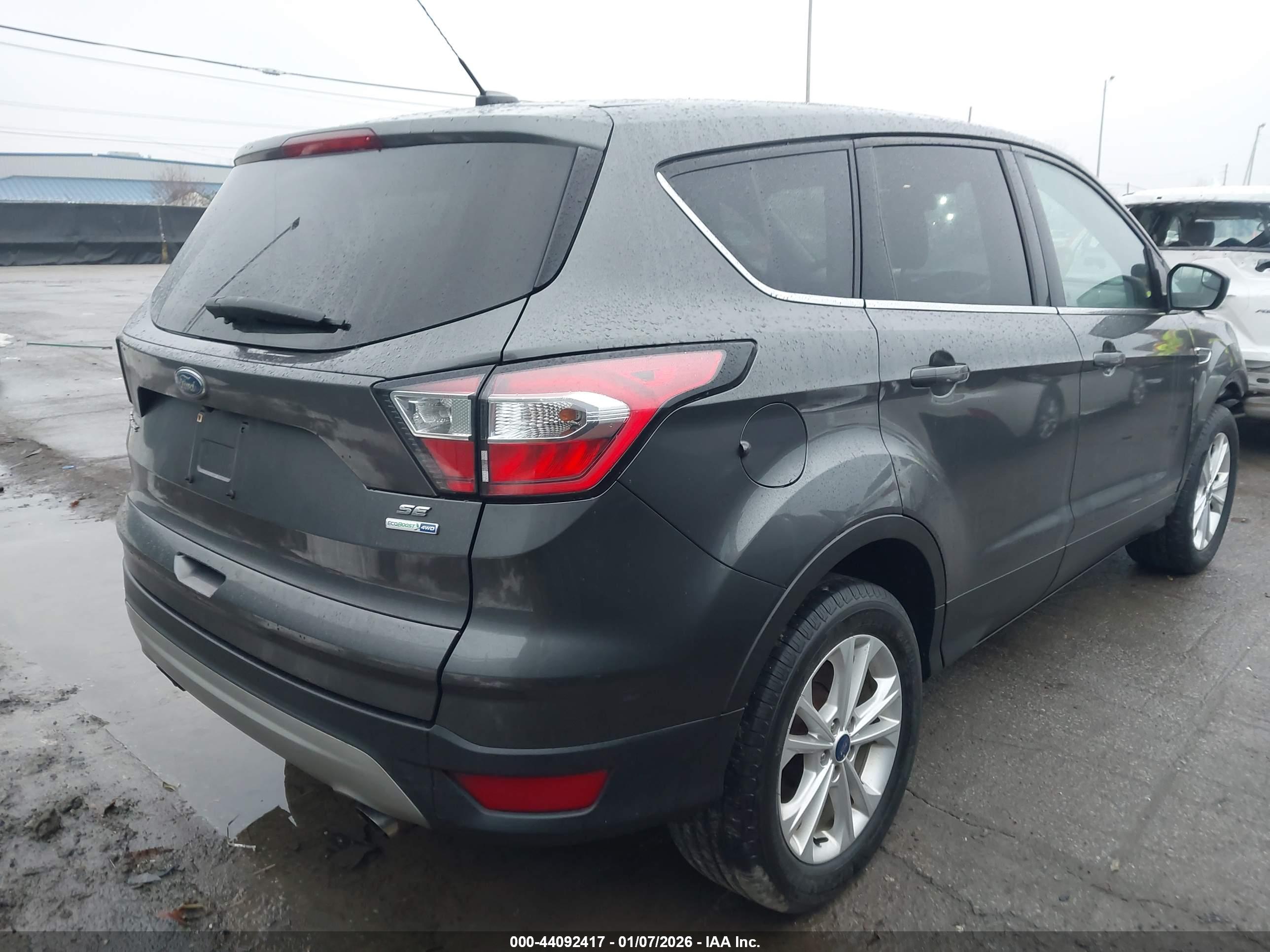 FORD ESCAPE image 4