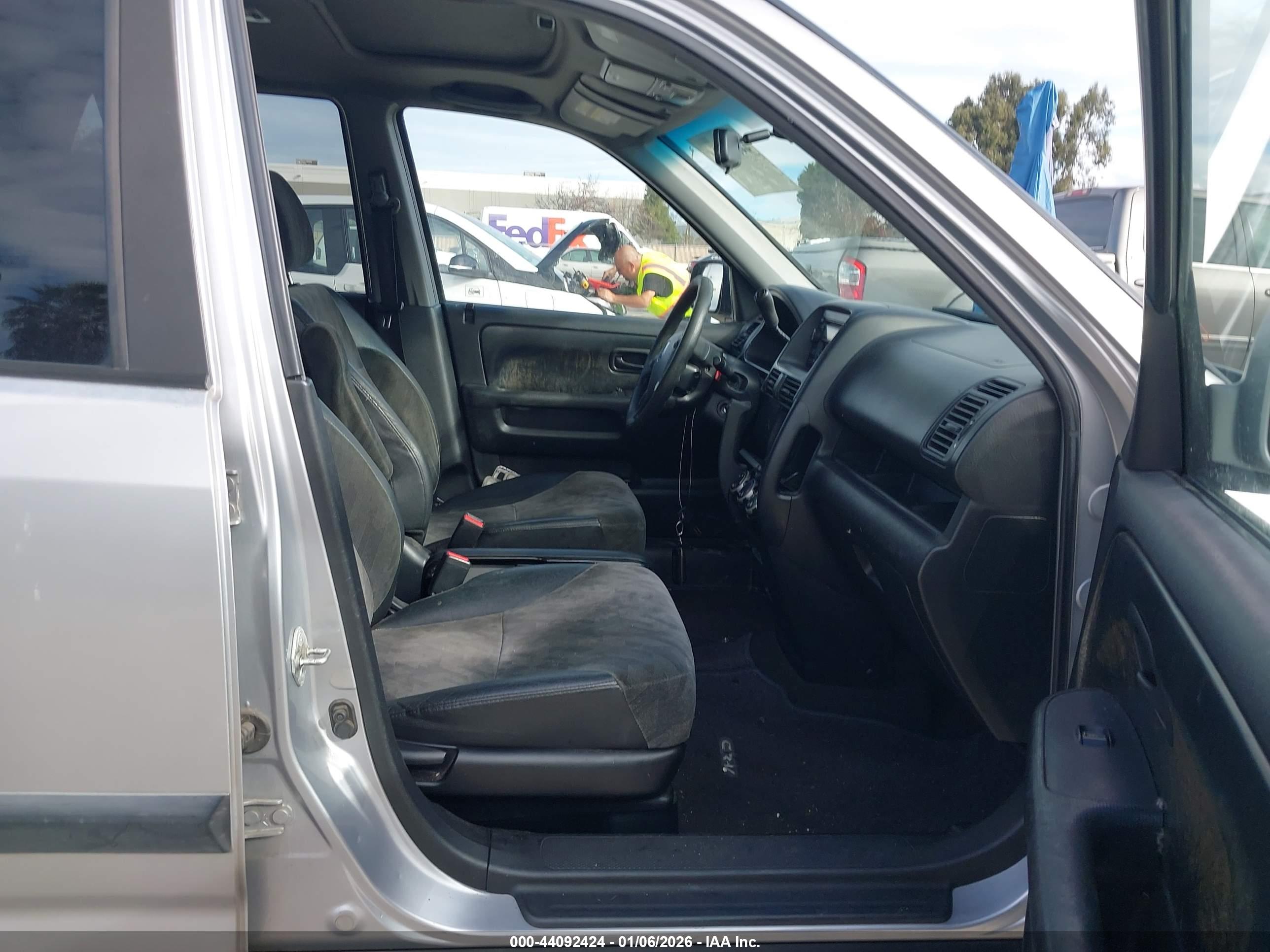 HONDA CR-V image 5