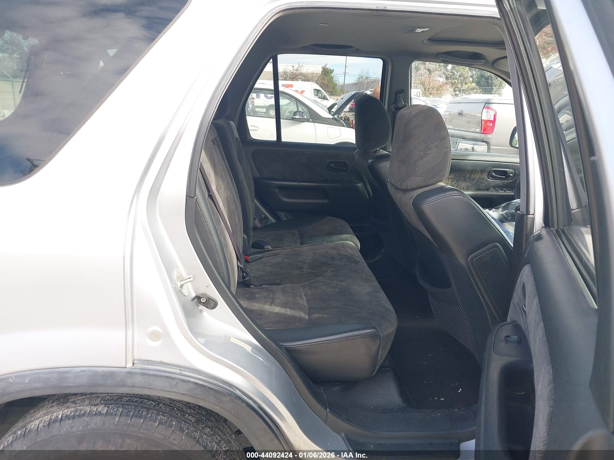 HONDA CR-V image 8