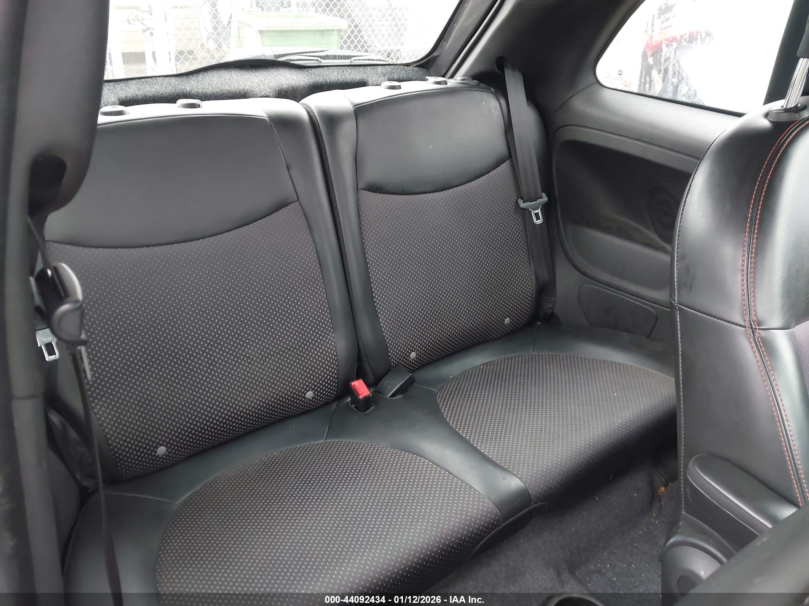 FIAT 500E image 8