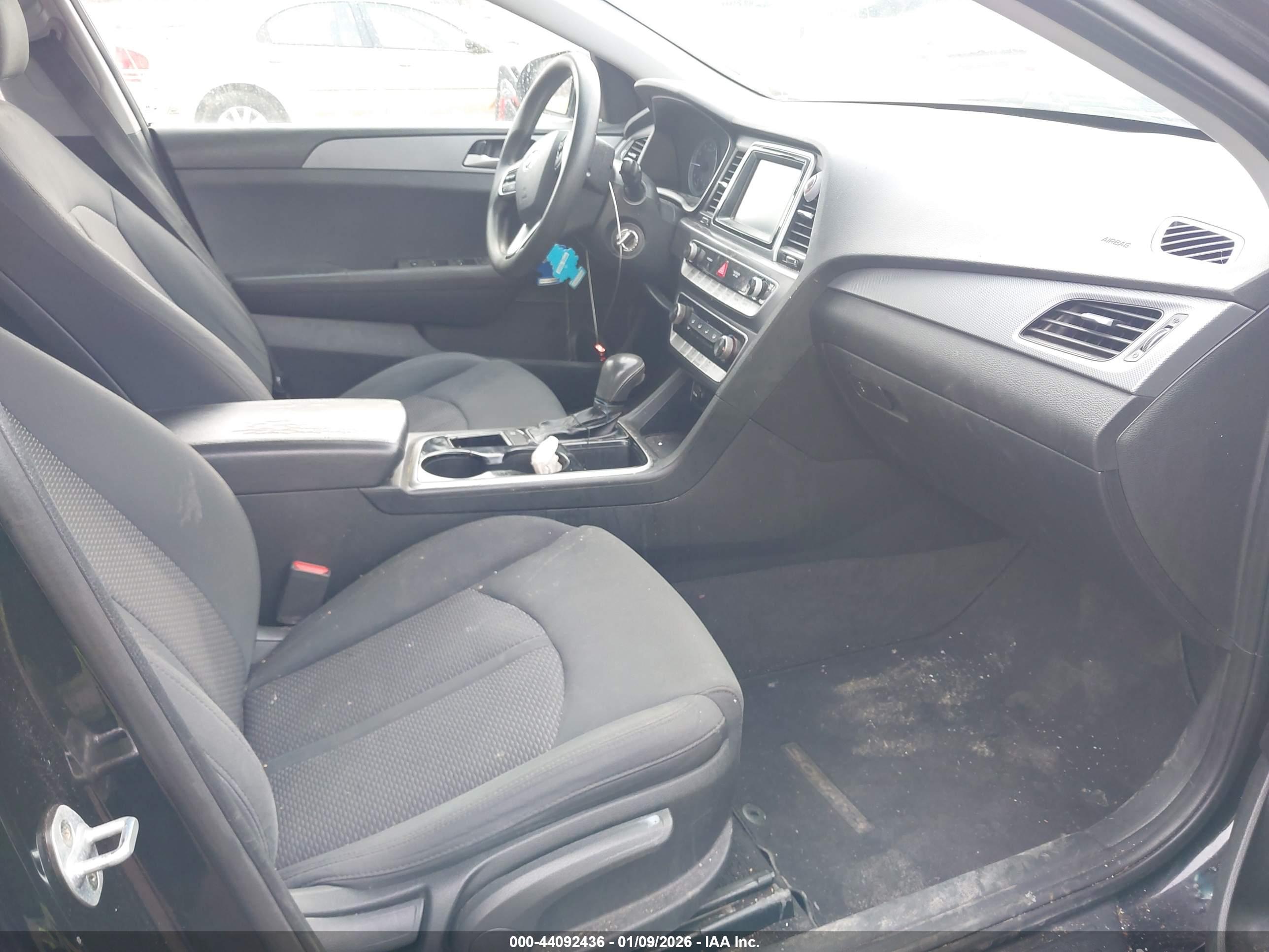 HYUNDAI SONATA image 5