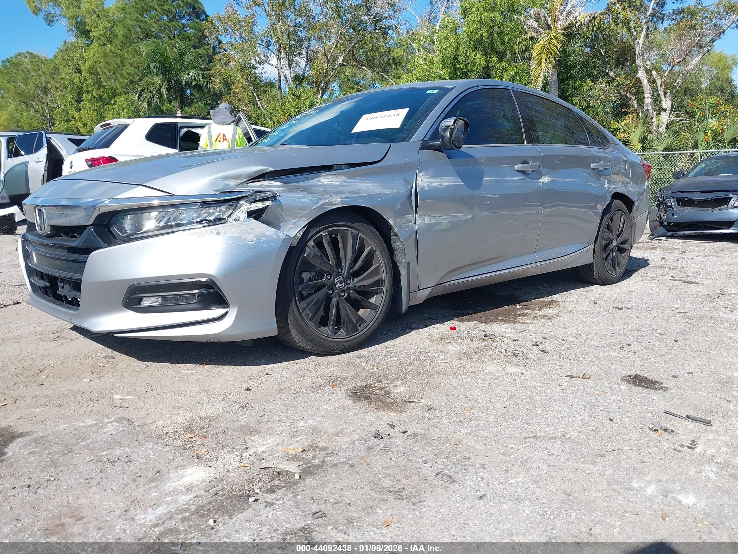 HONDA ACCORD image 2