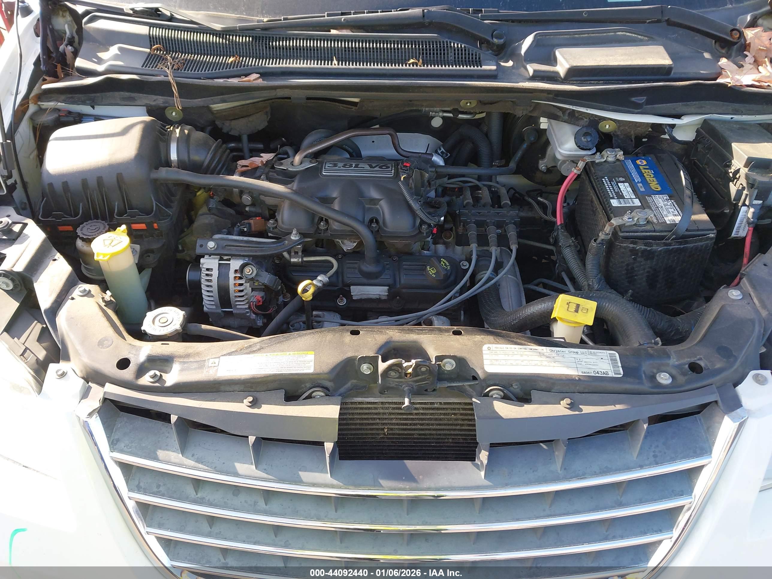 CHRYSLER TOWN image 10