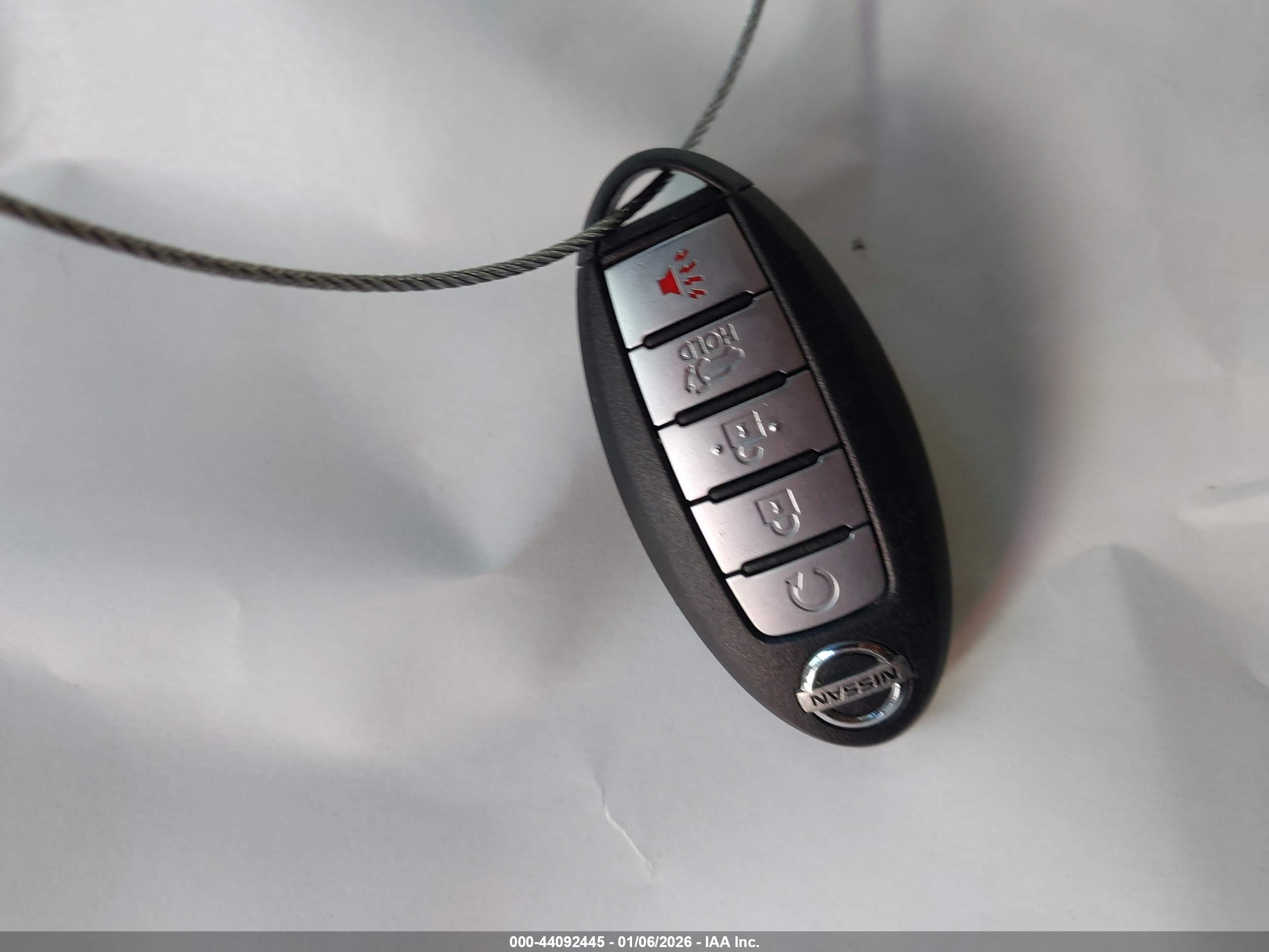 NISSAN ROGUE image 11