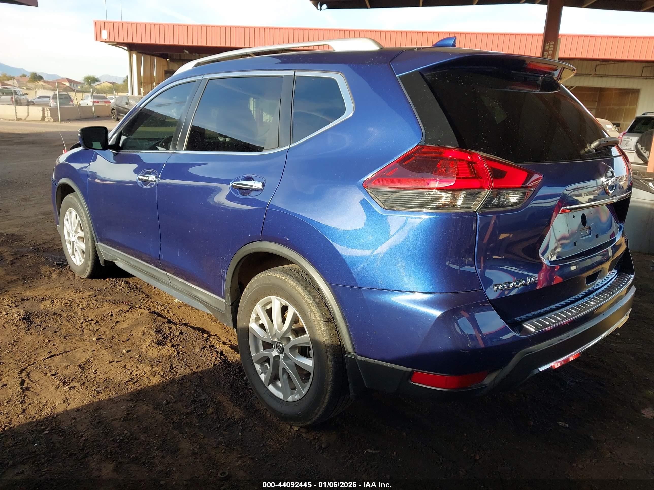 NISSAN ROGUE image 3