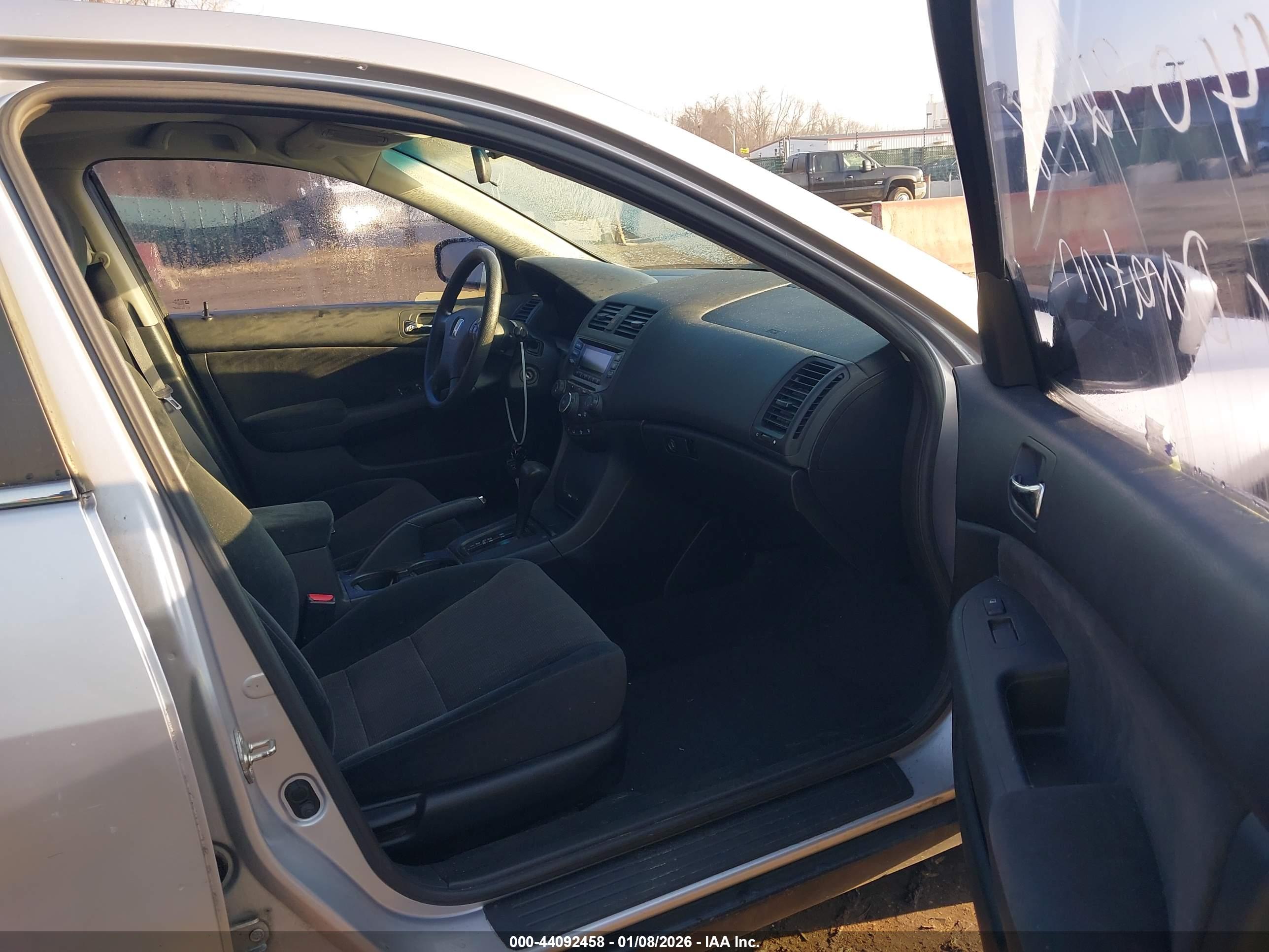 HONDA ACCORD image 5