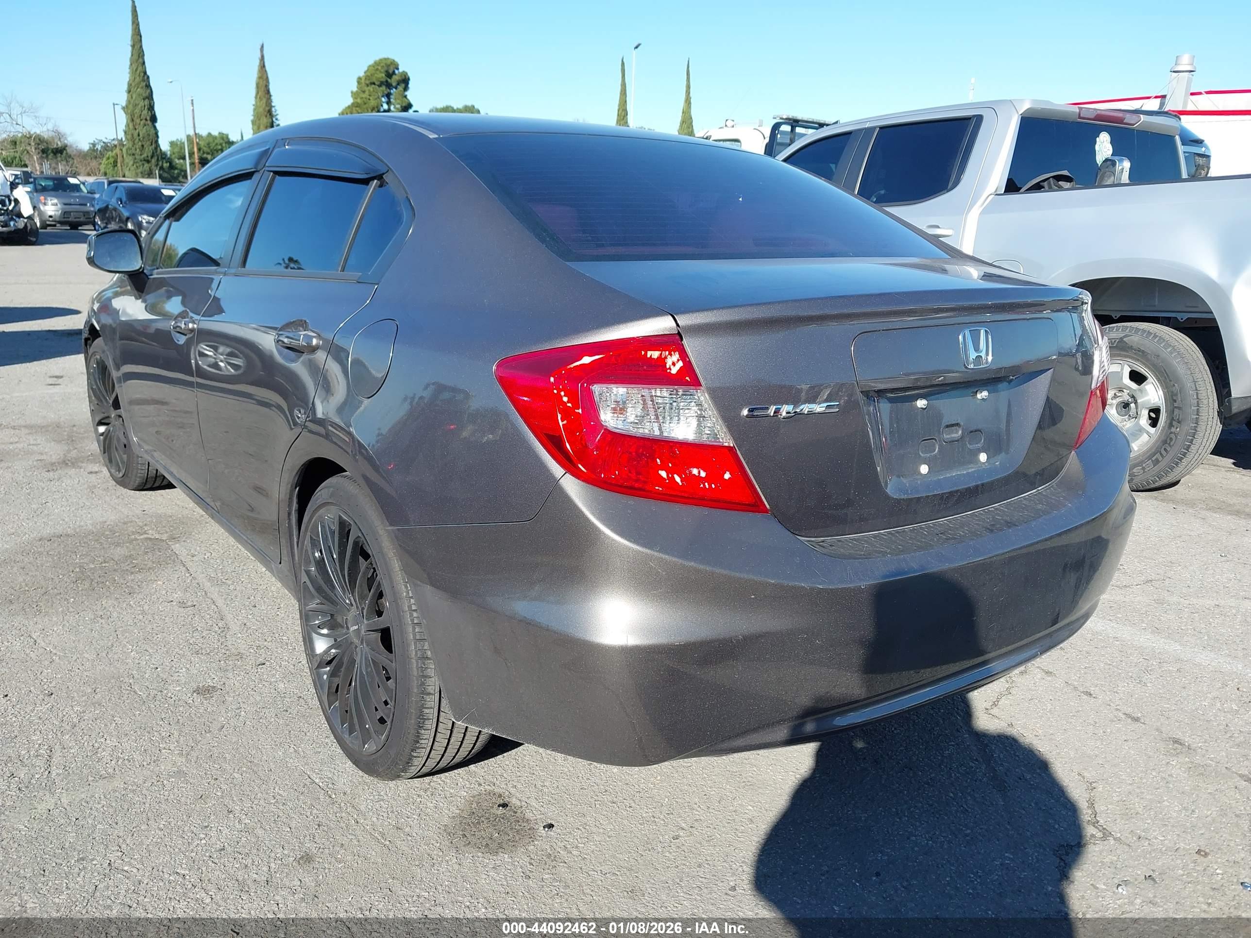 HONDA CIVIC image 3