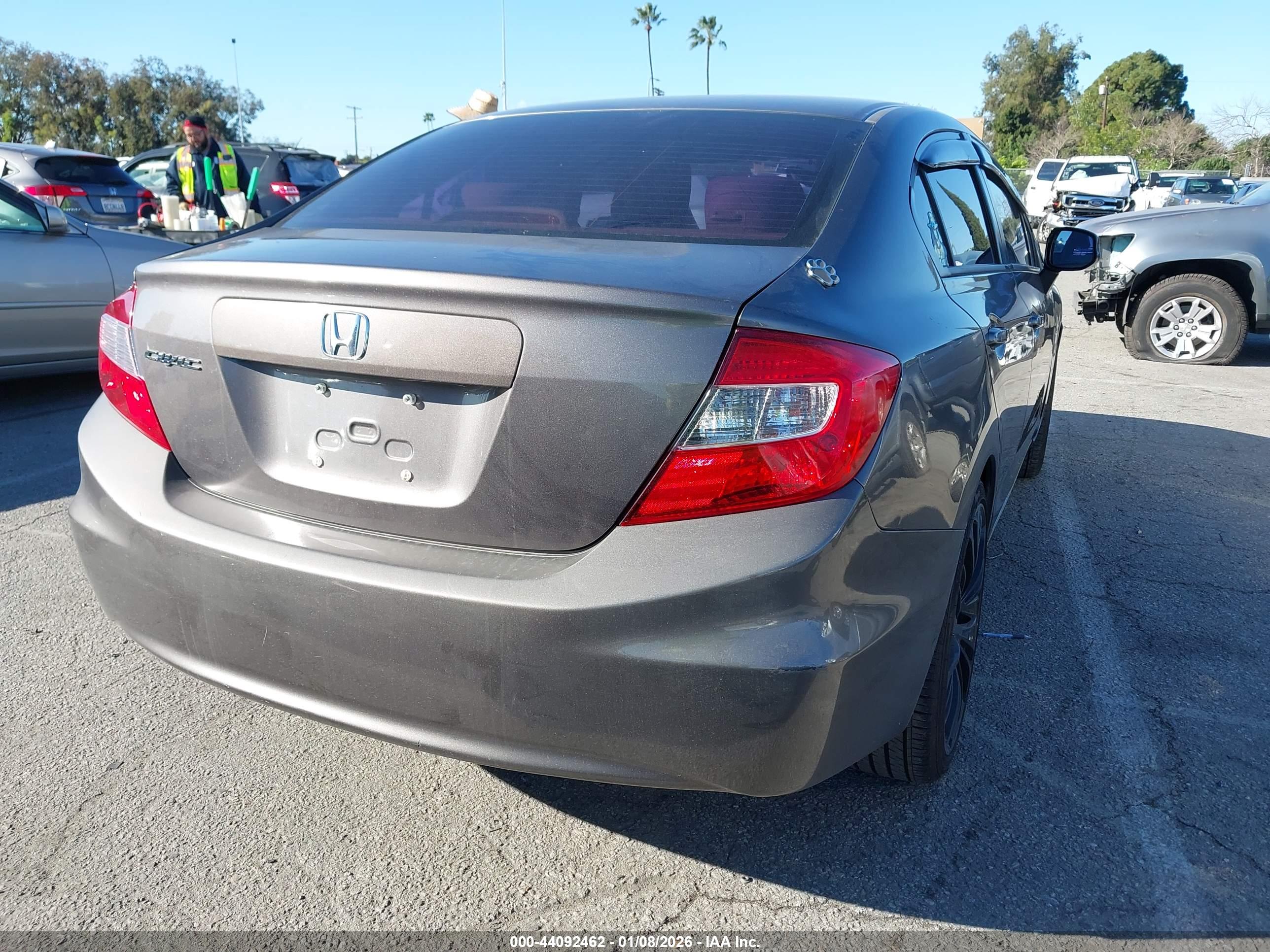 HONDA CIVIC image 4