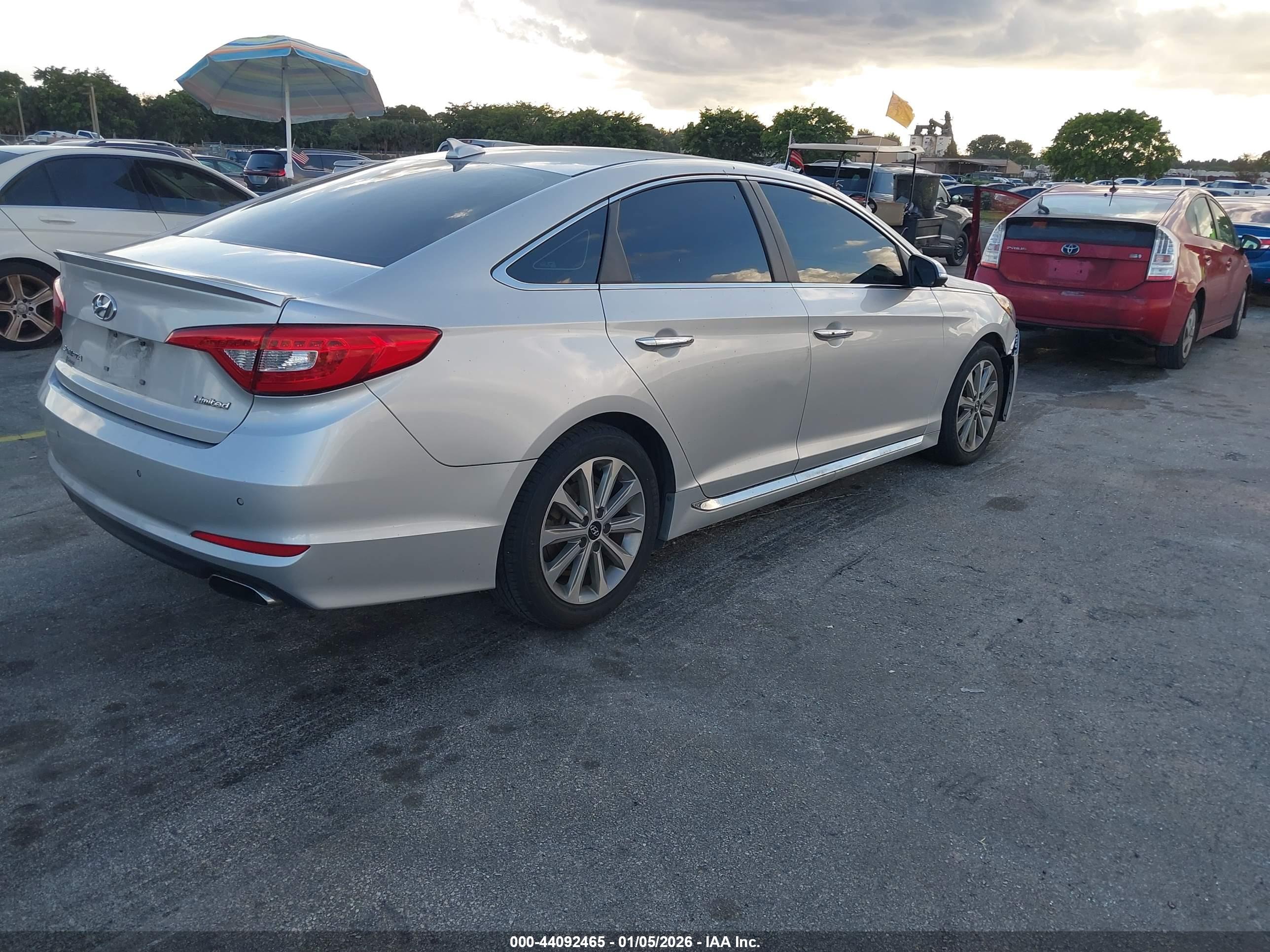 HYUNDAI SONATA image 4
