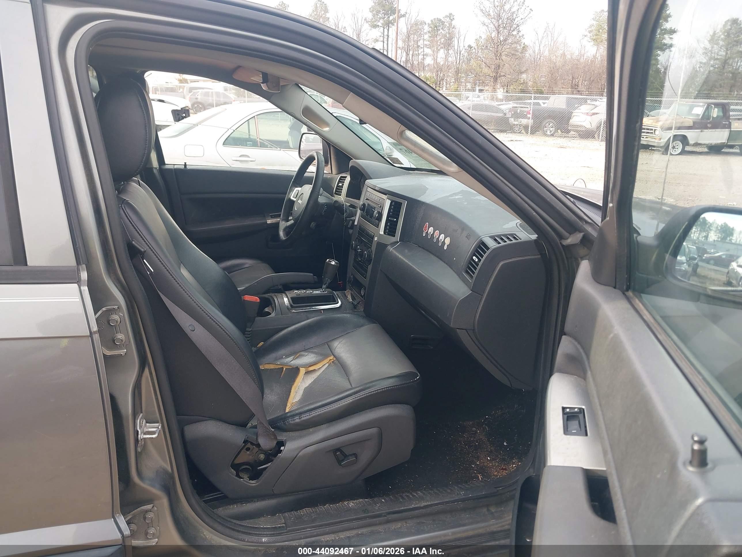JEEP GRAND image 5