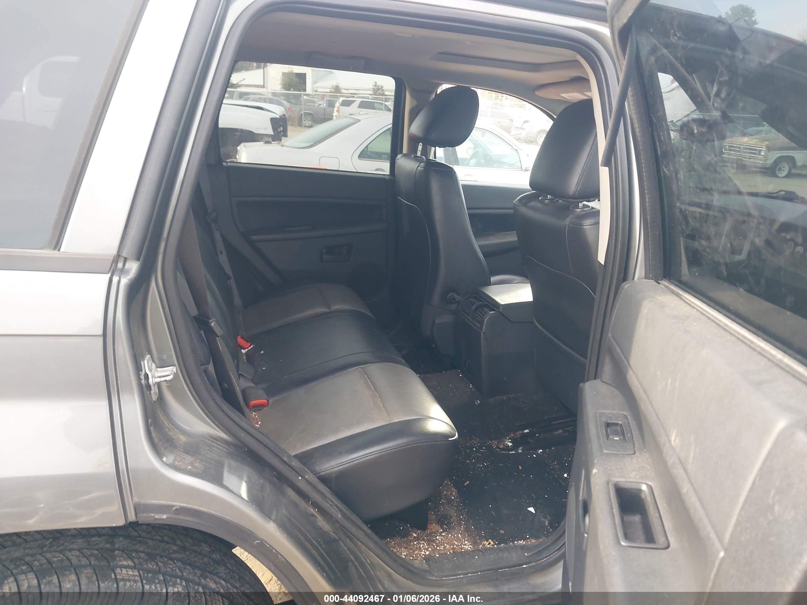 JEEP GRAND image 8