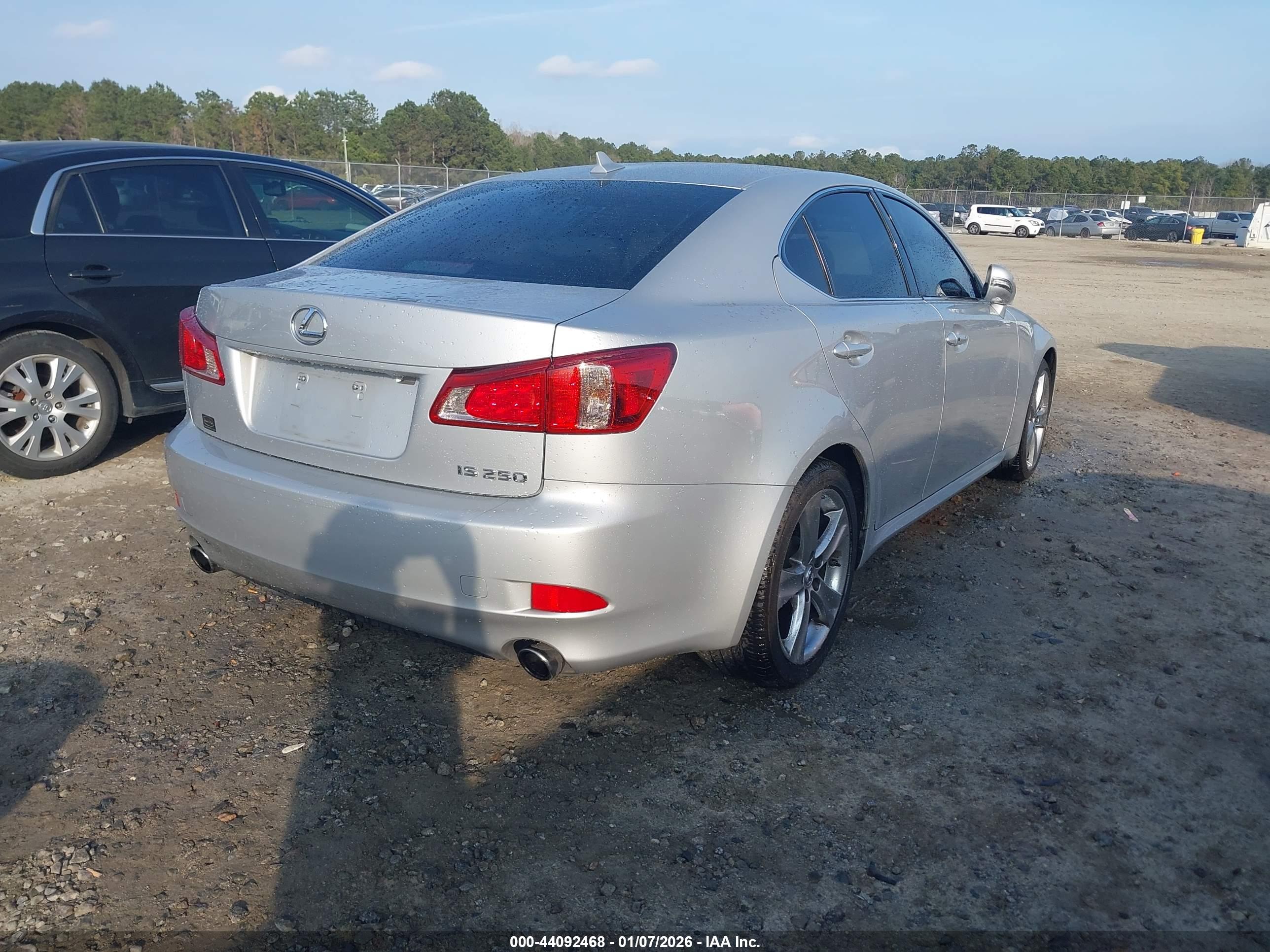 LEXUS IS image 4