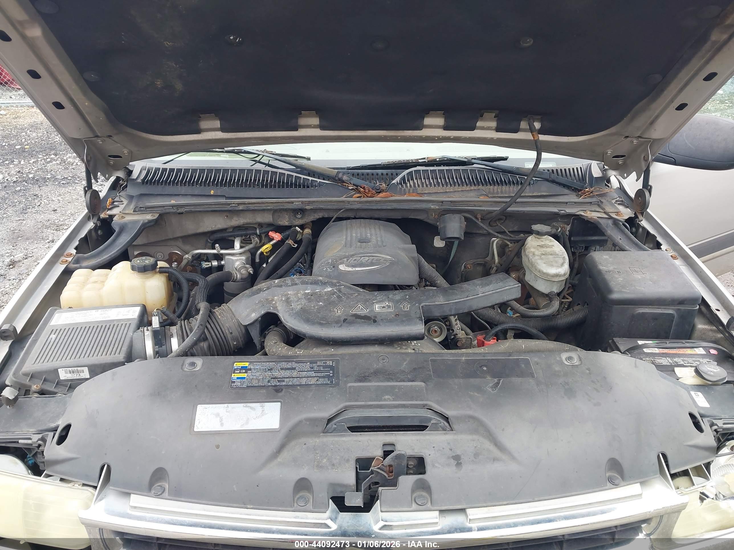 CHEVROLET SUBURBAN image 10