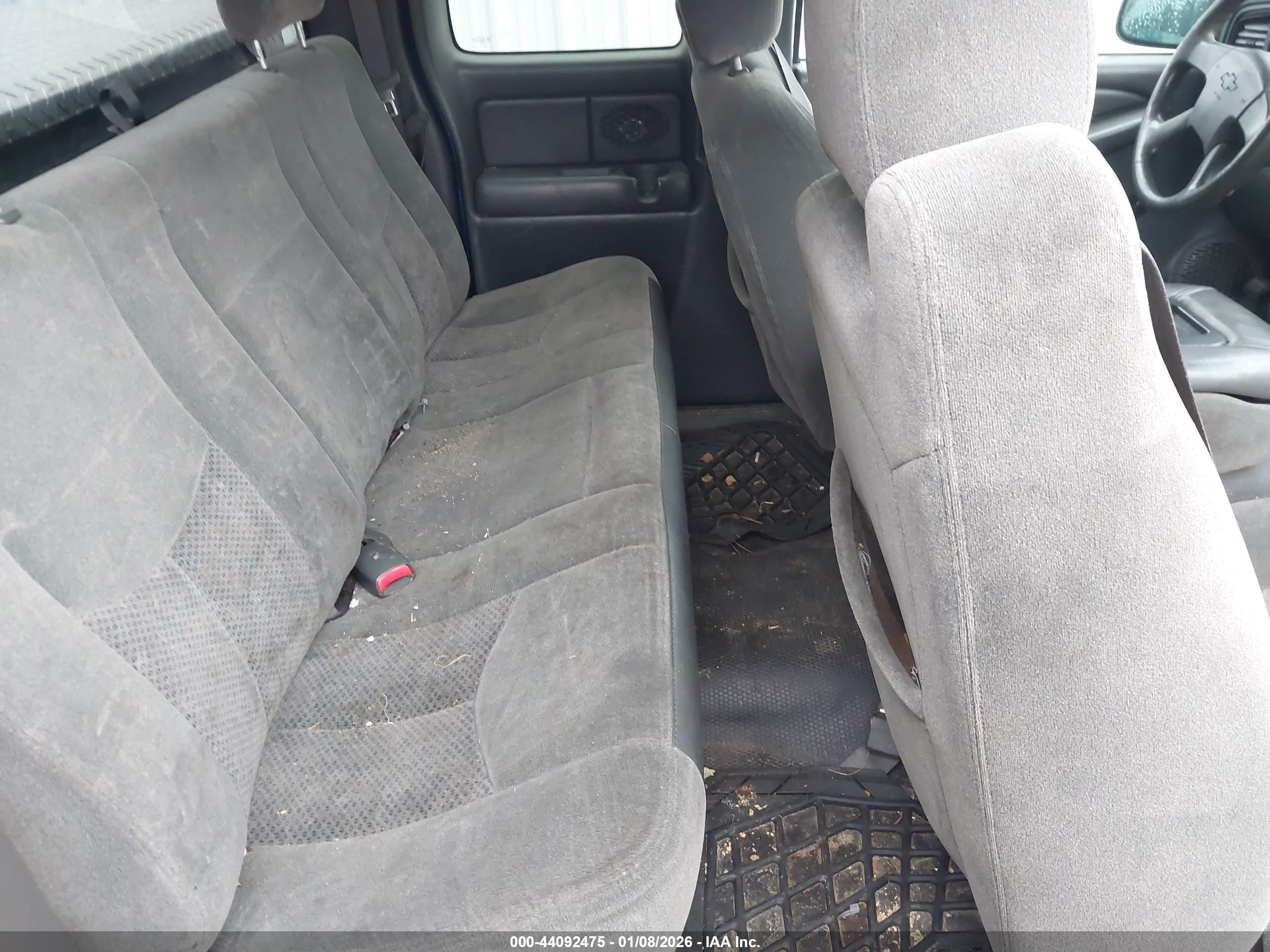 CHEVROLET SILVERADO image 8