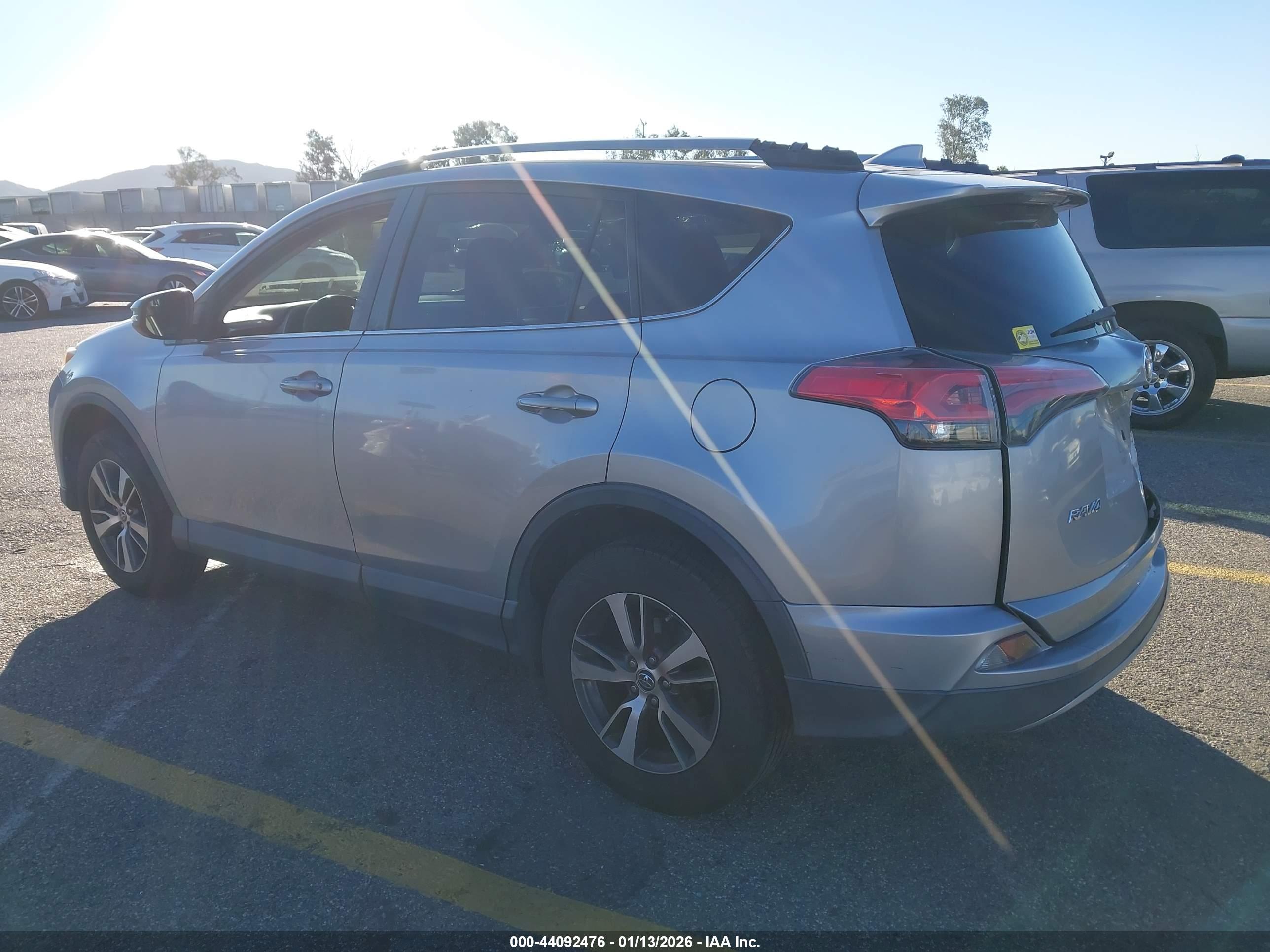 TOYOTA RAV4 image 3
