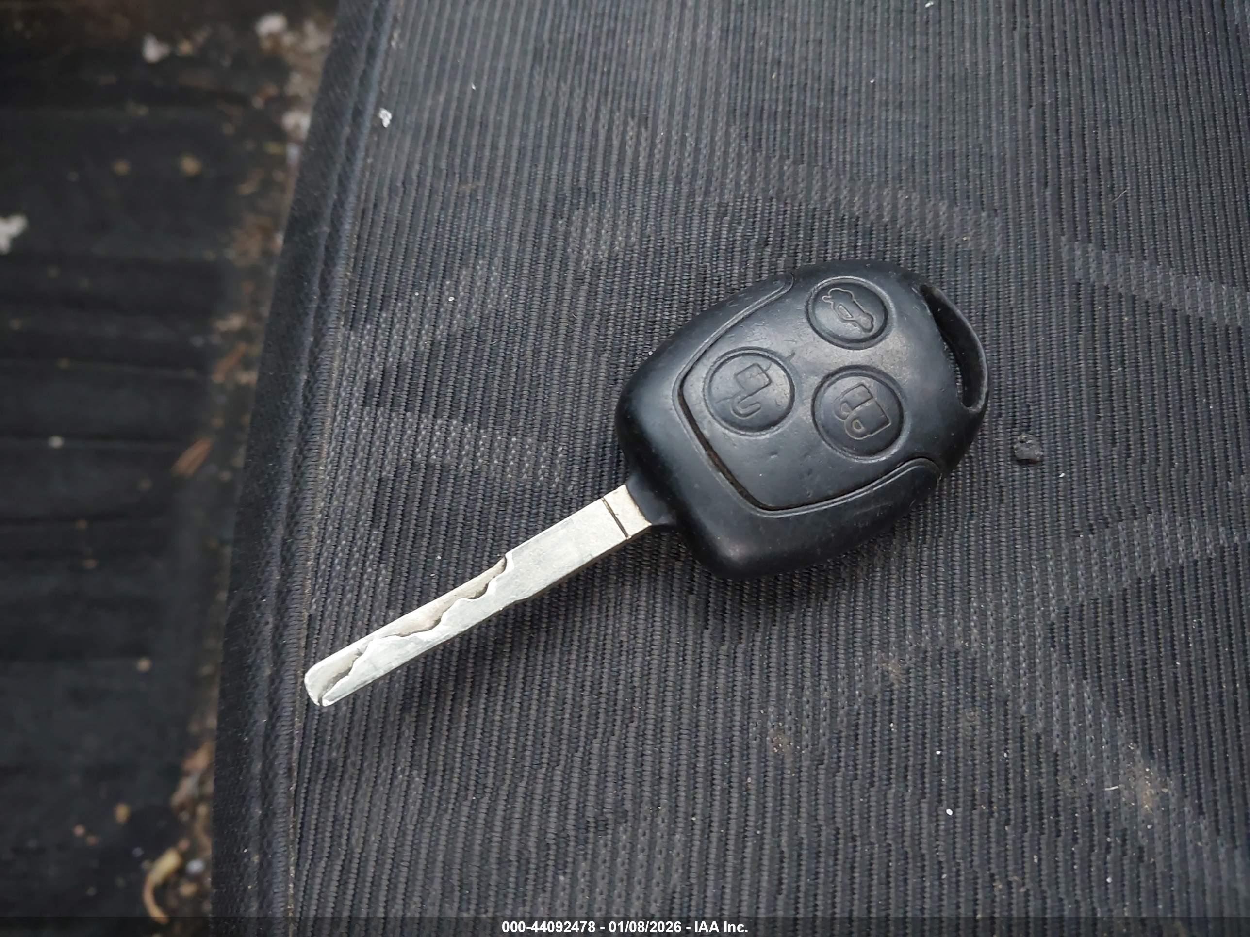 FORD FIESTA image 11