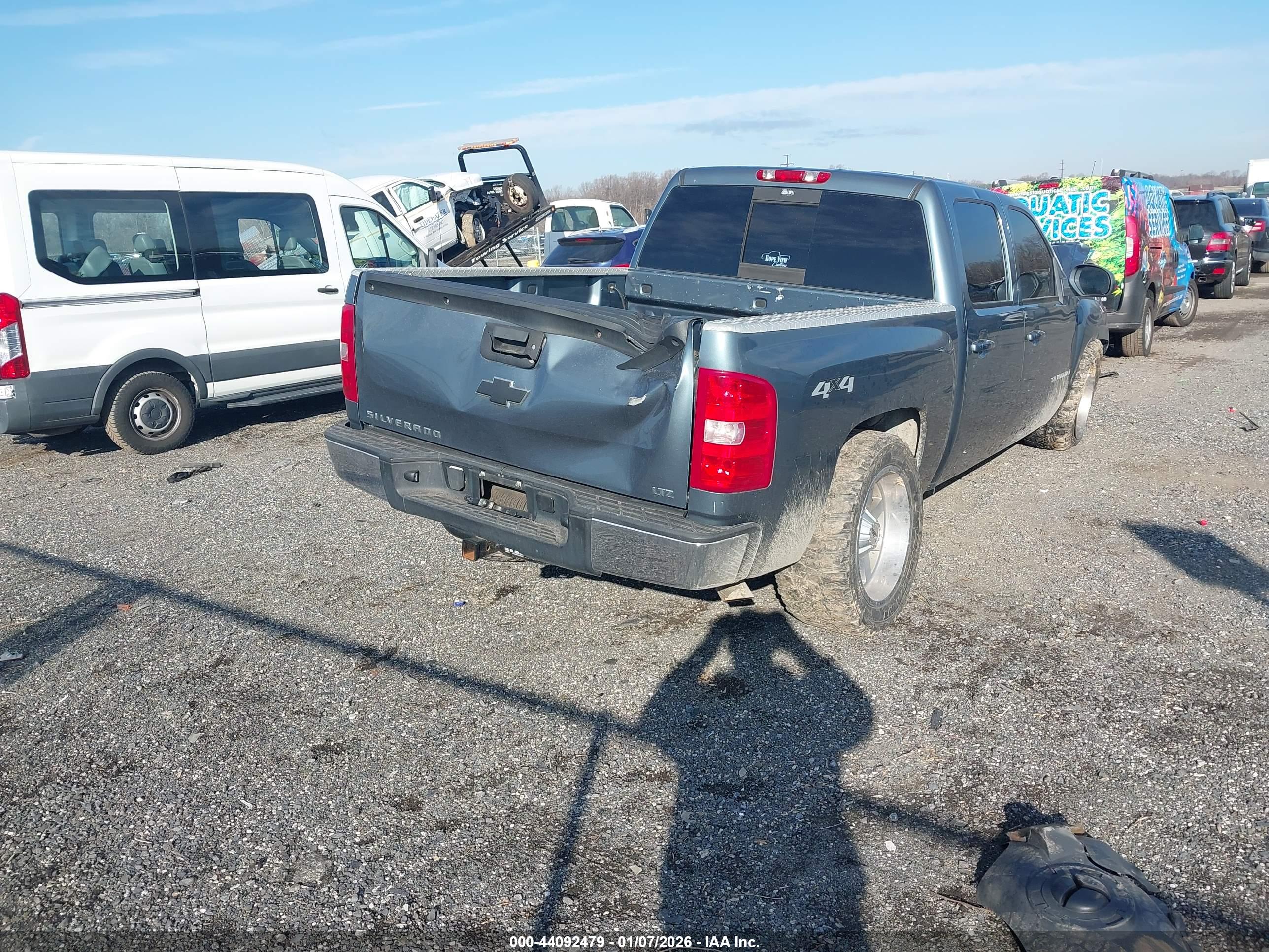 CHEVROLET SILVERADO image 4