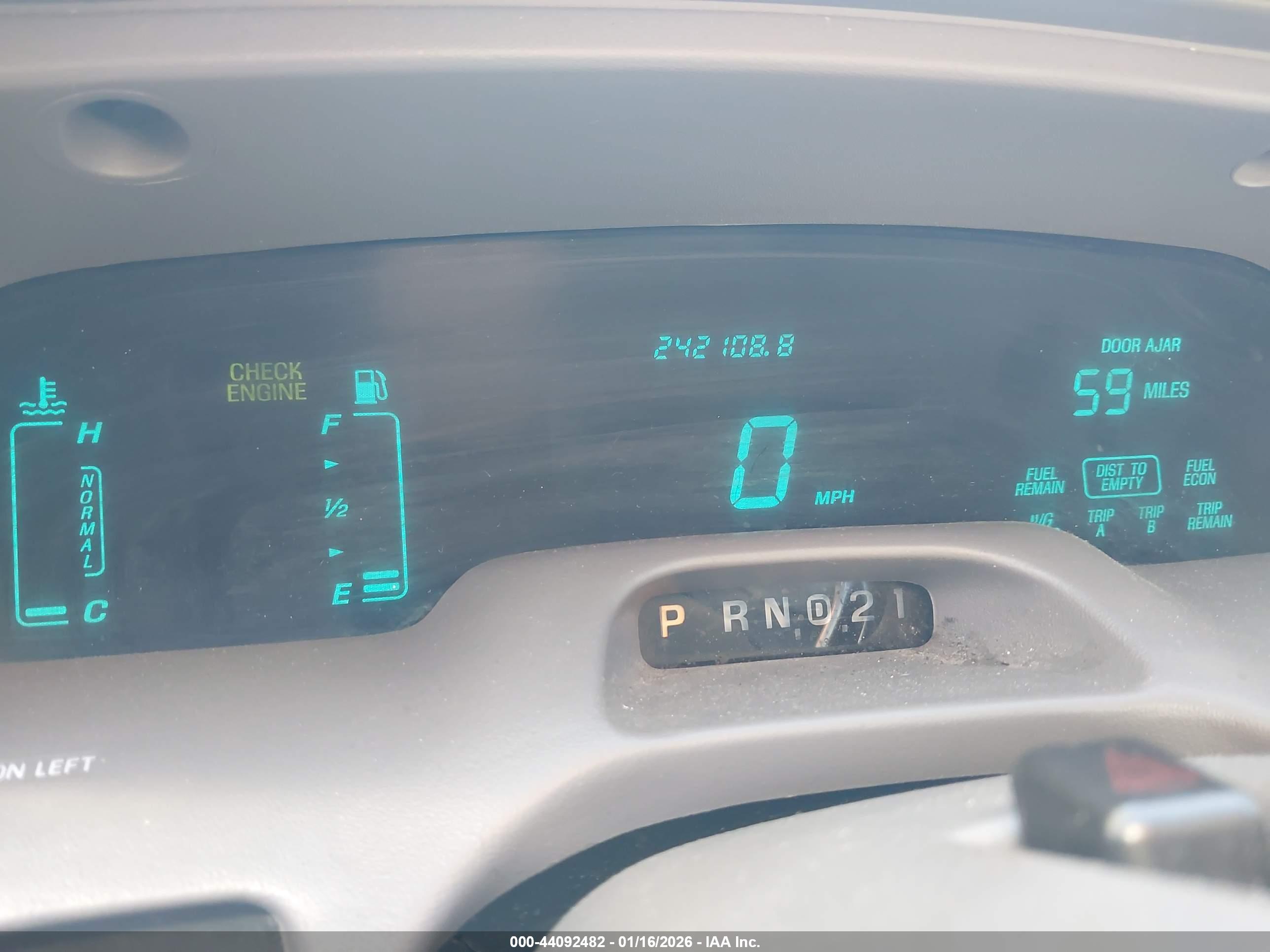 LINCOLN TOWN image 7