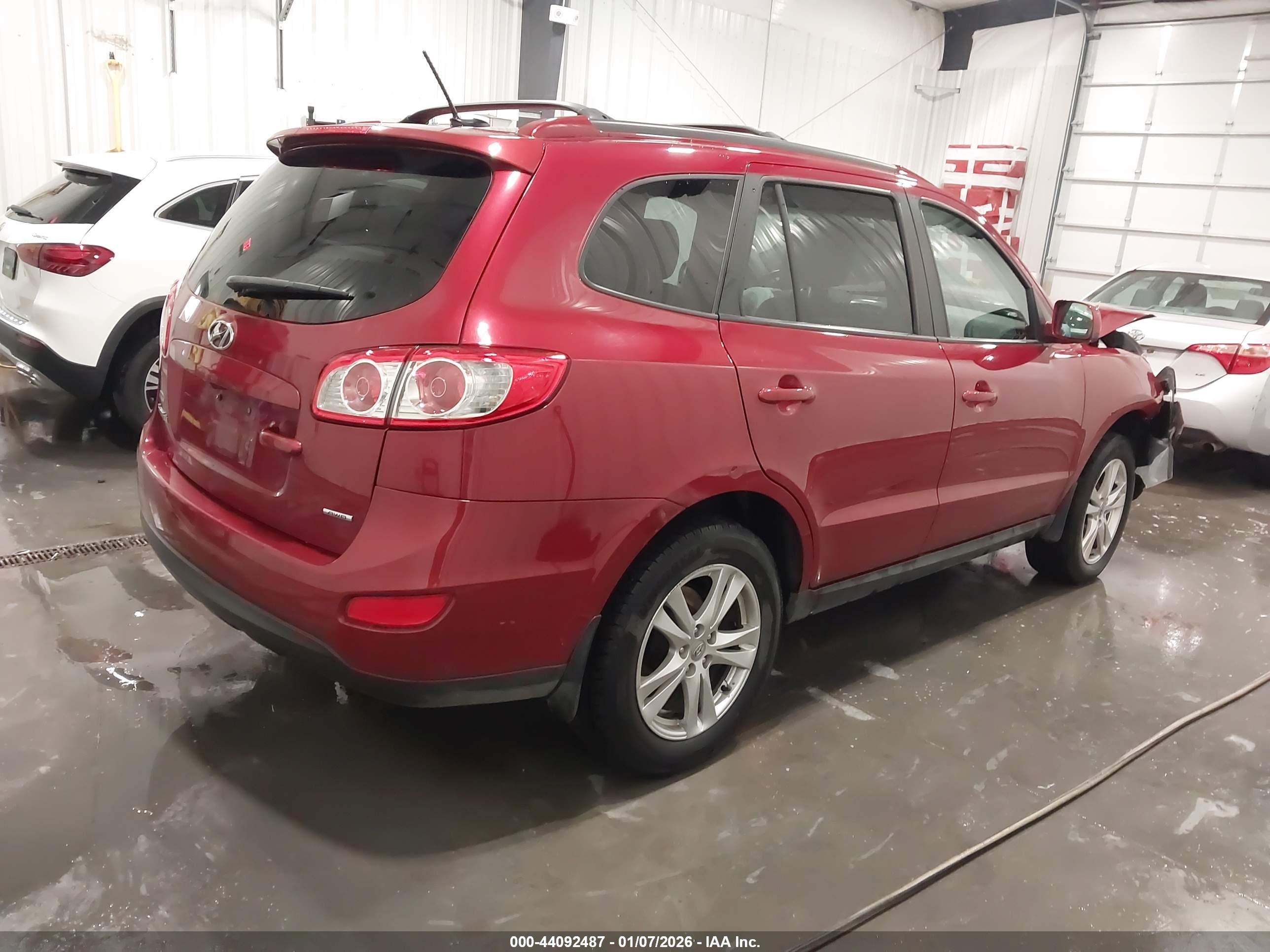 HYUNDAI SANTA image 4