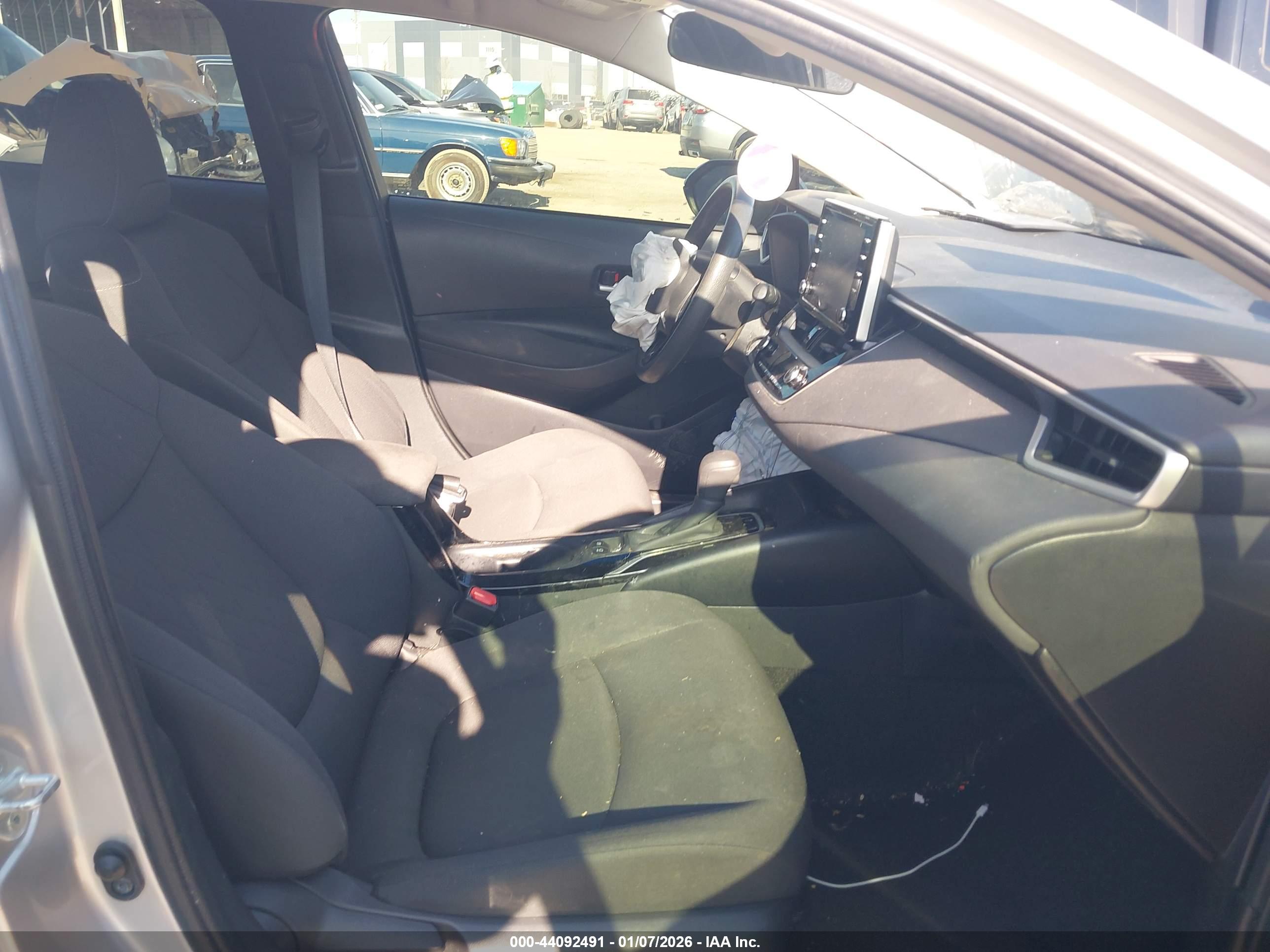 TOYOTA COROLLA image 5