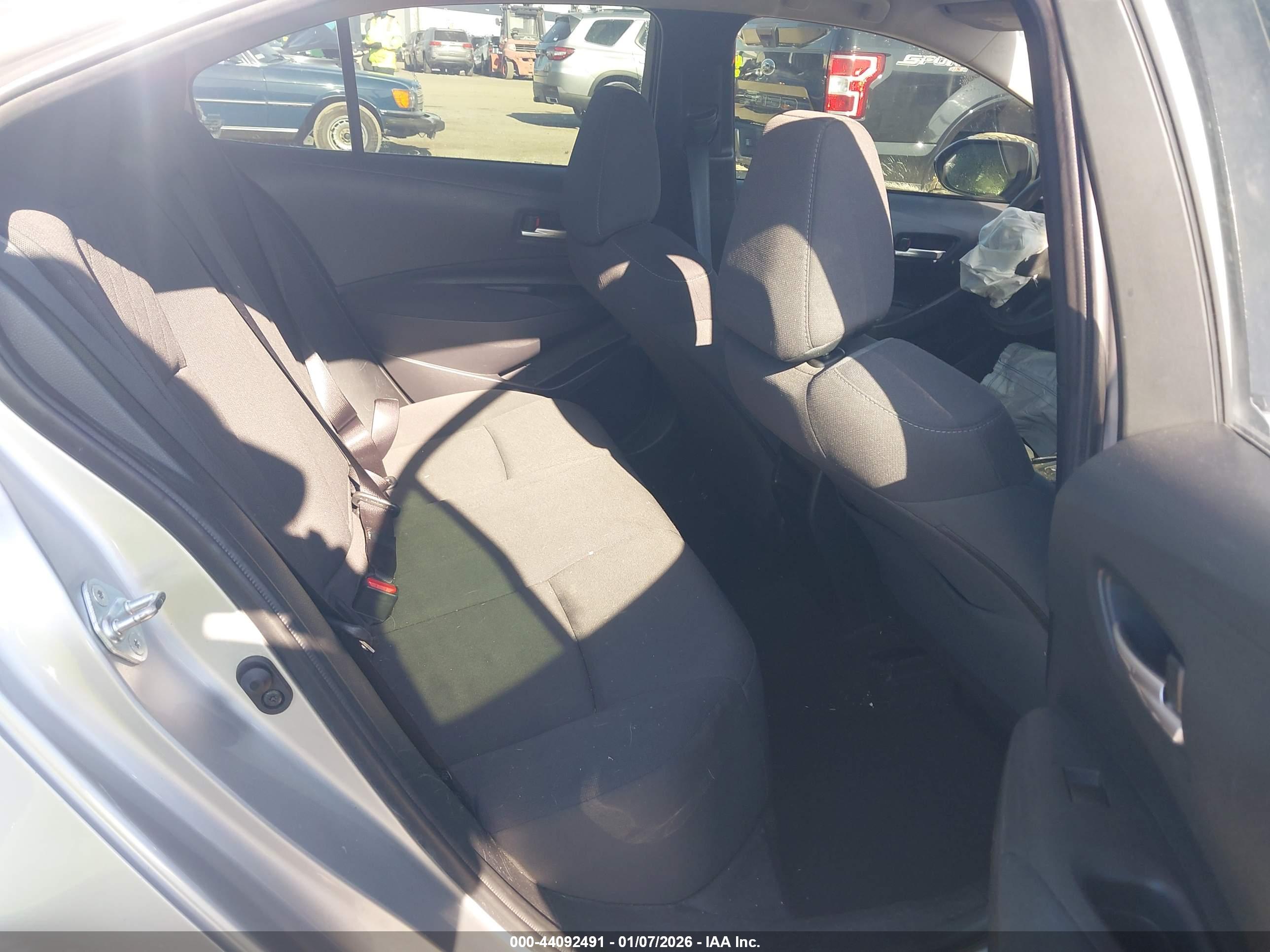 TOYOTA COROLLA image 8