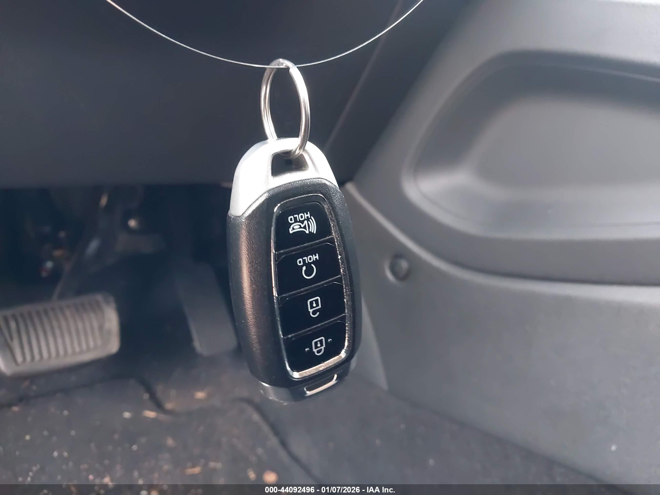 HYUNDAI KONA image 11