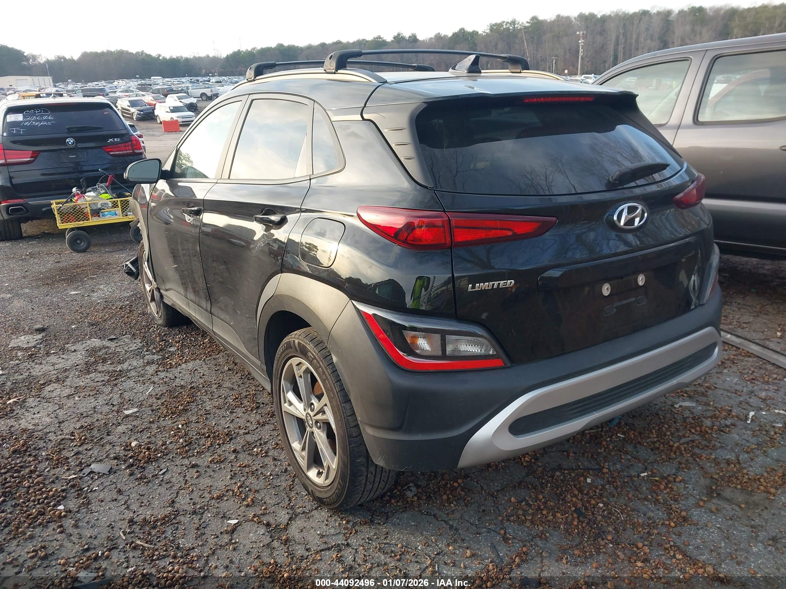 HYUNDAI KONA image 3