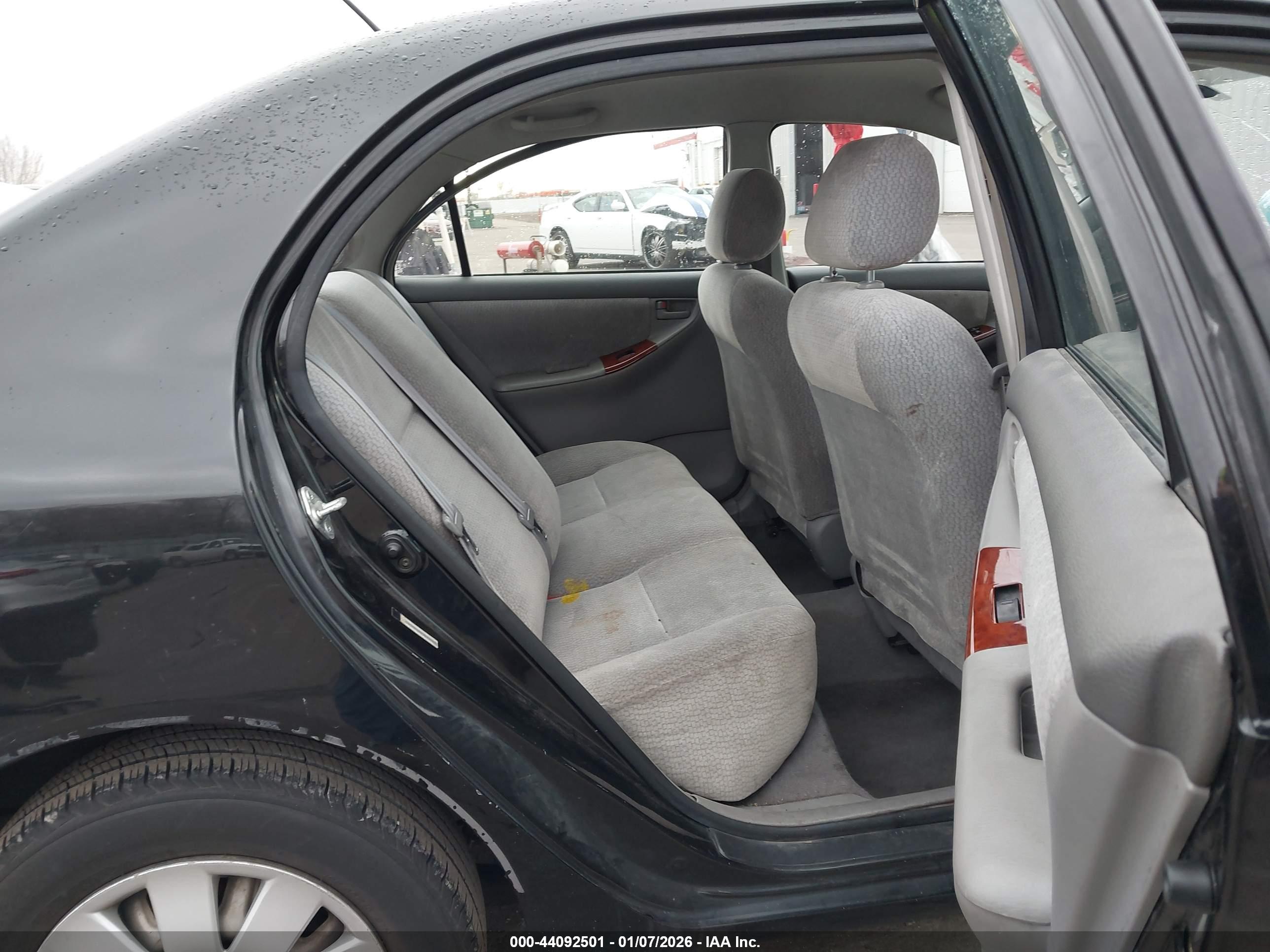 TOYOTA COROLLA image 8