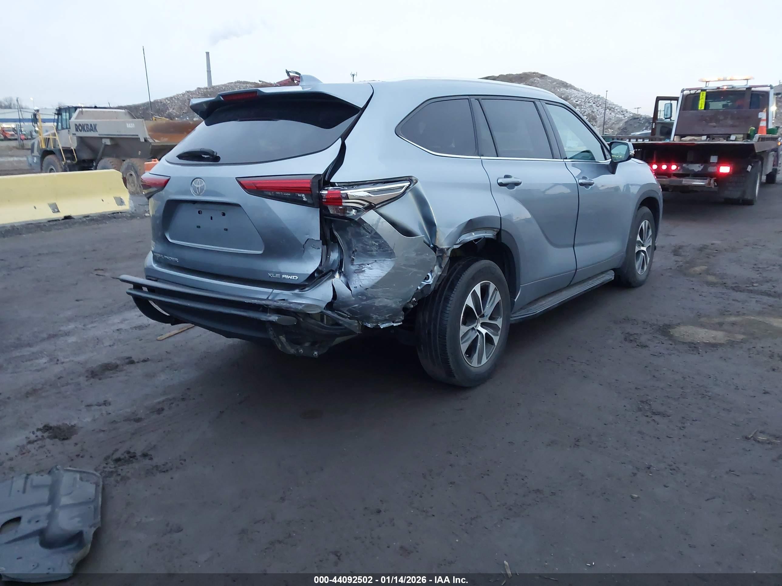 TOYOTA HIGHLANDER image 4