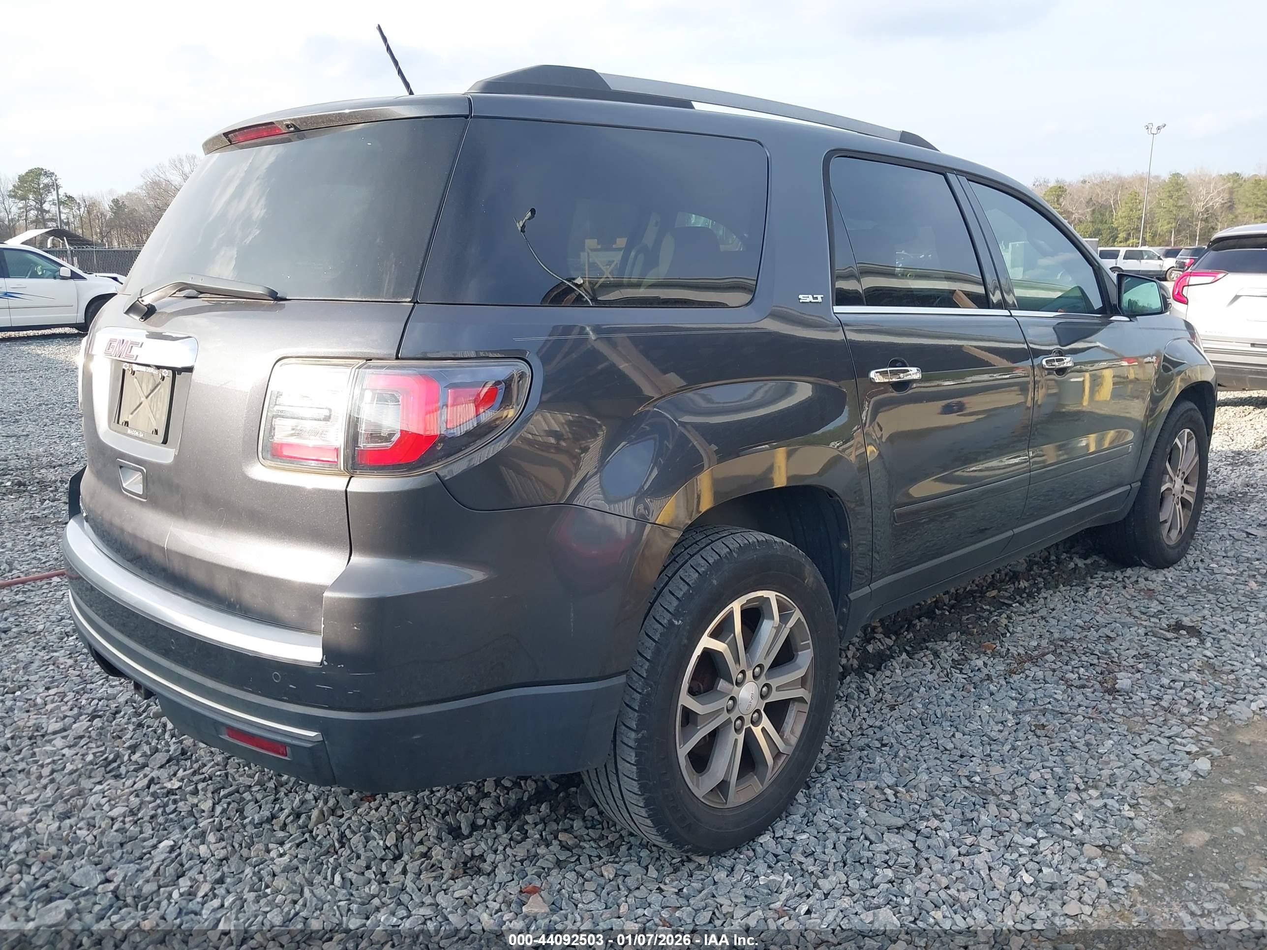 GMC ACADIA image 4