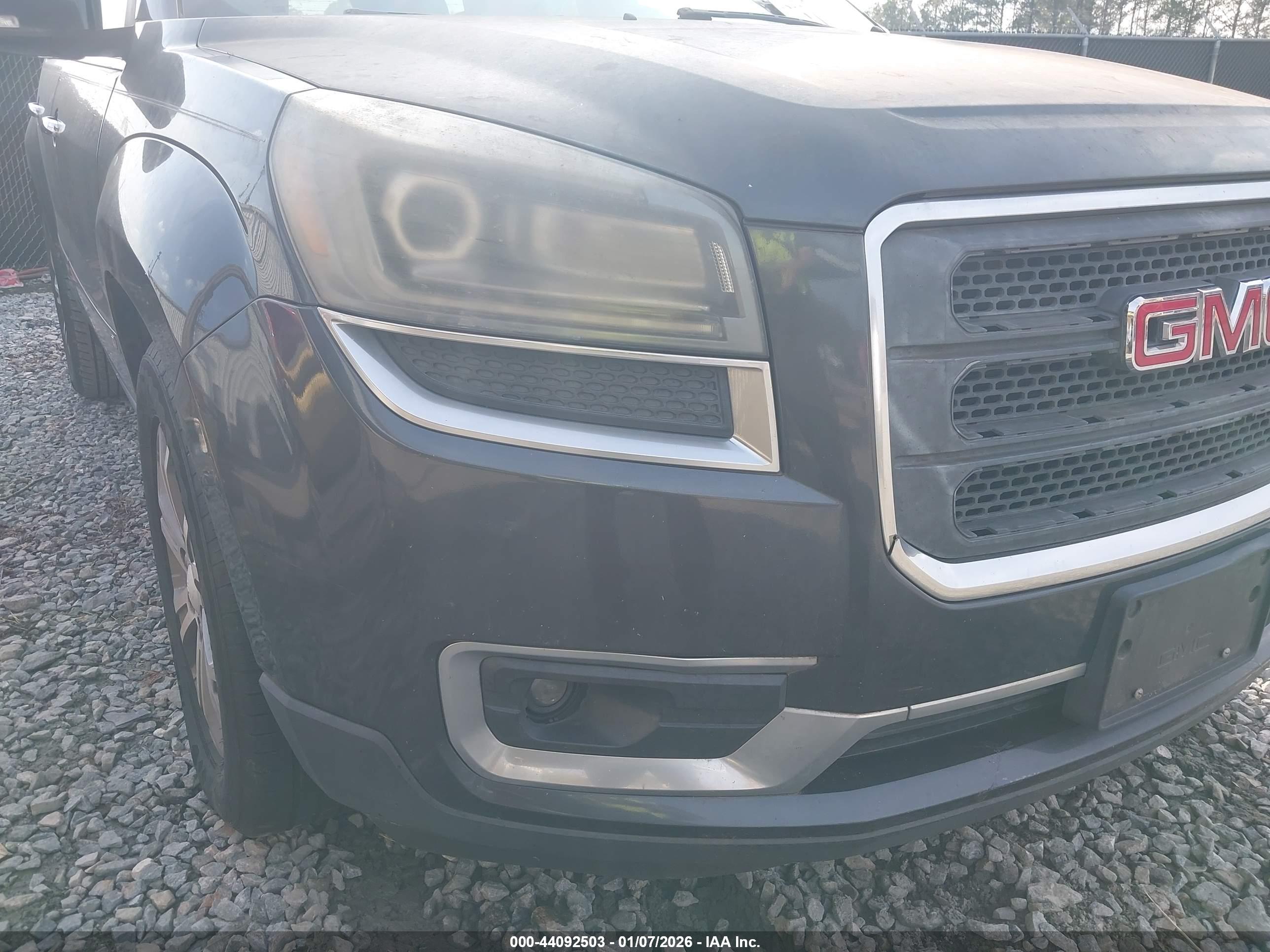 GMC ACADIA image 6