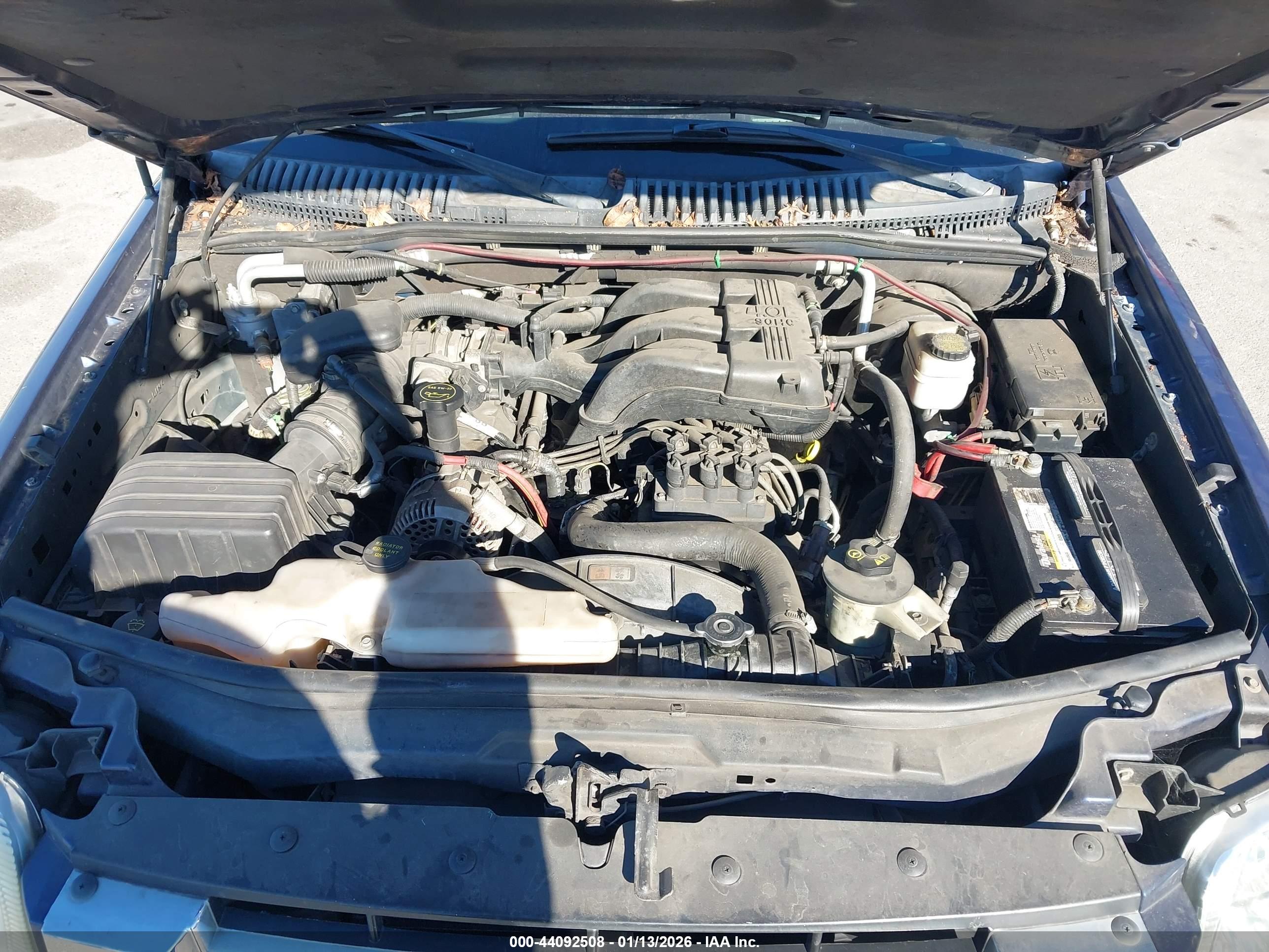 FORD EXPLORER image 10