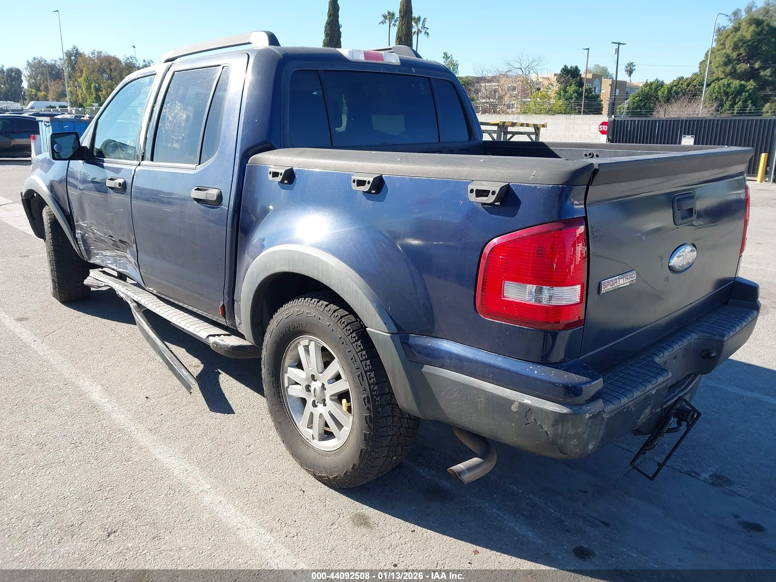 FORD EXPLORER image 3