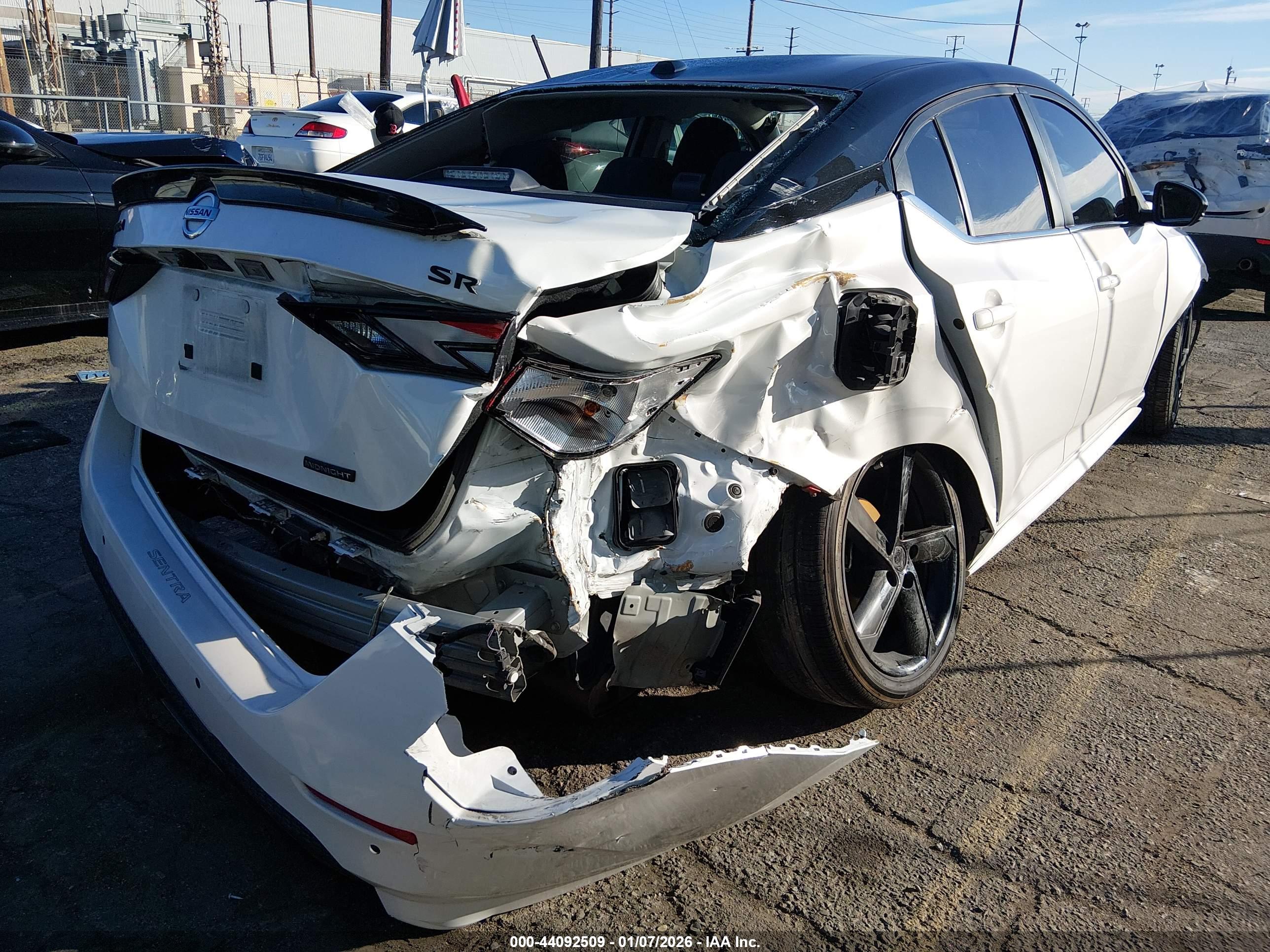 NISSAN SENTRA image 6