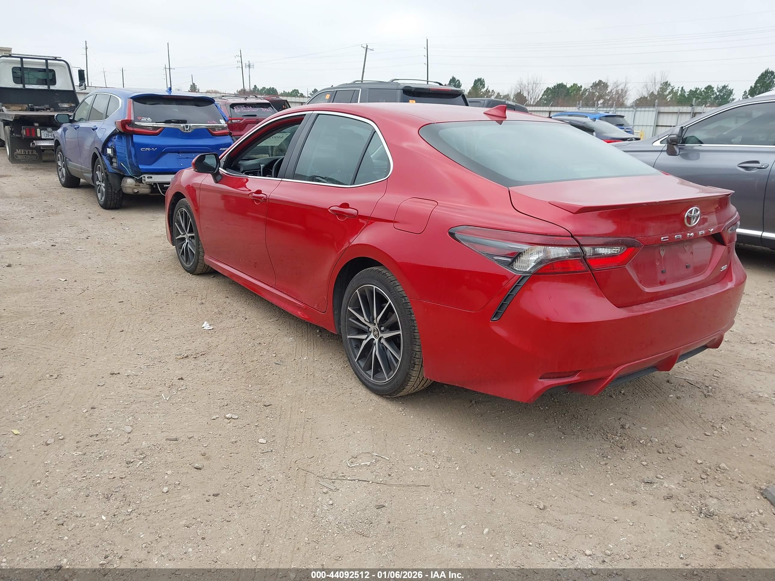TOYOTA CAMRY image 3