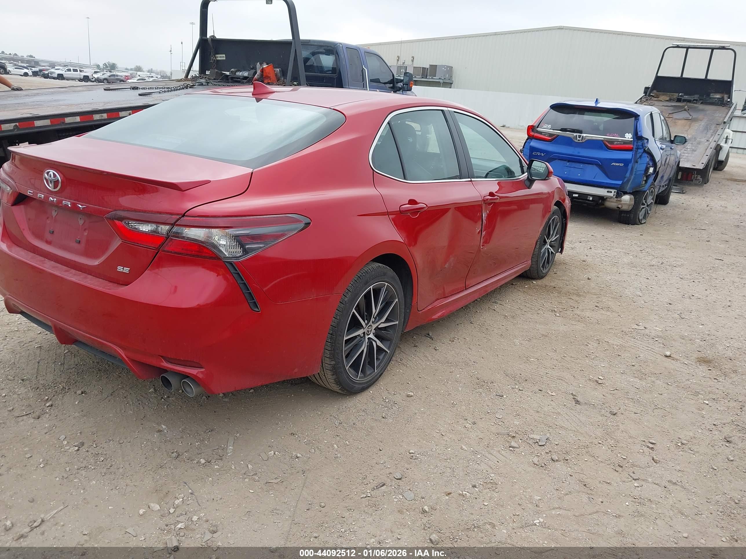 TOYOTA CAMRY image 4