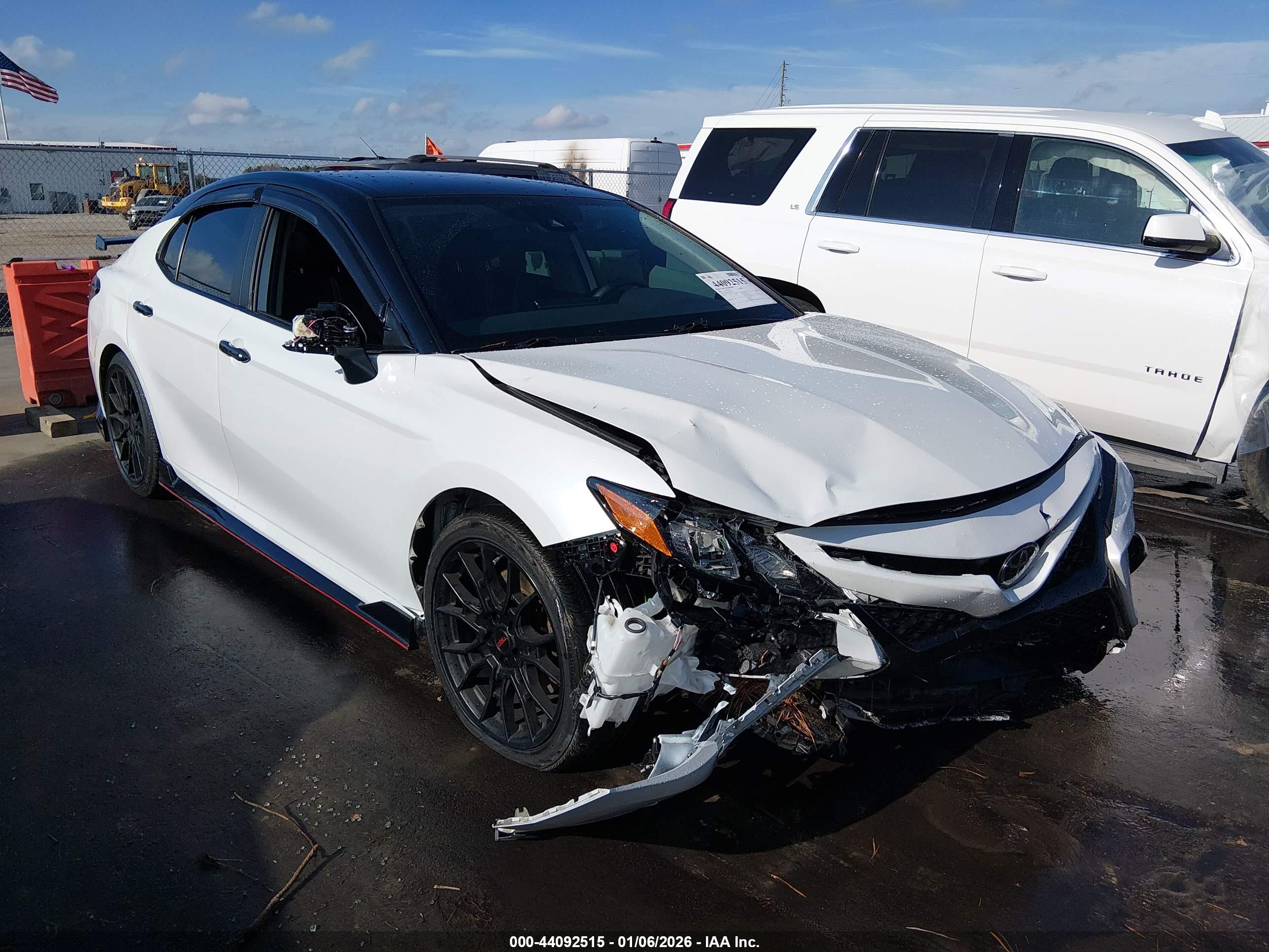 TOYOTA CAMRY image 6