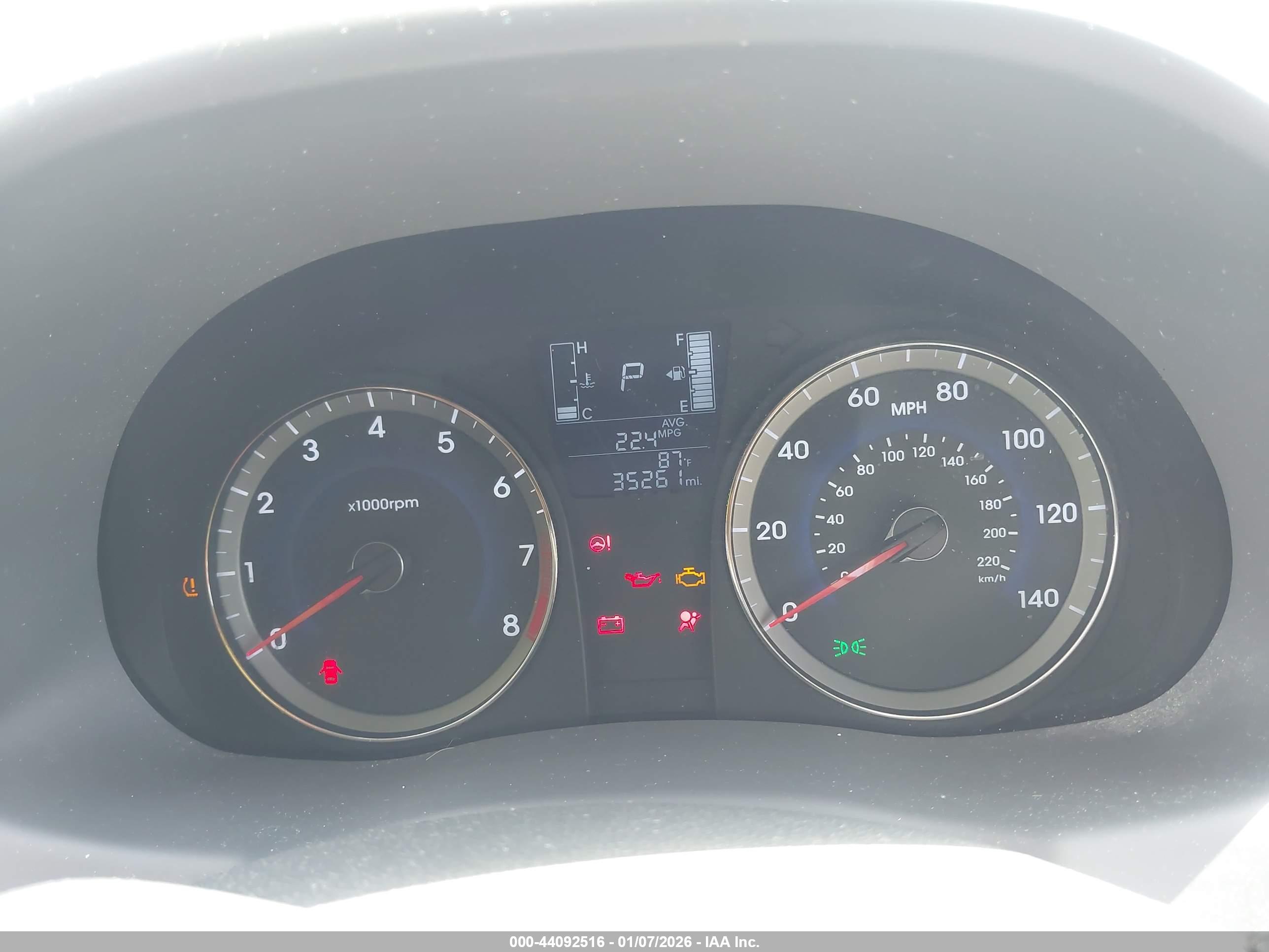 HYUNDAI ACCENT image 7
