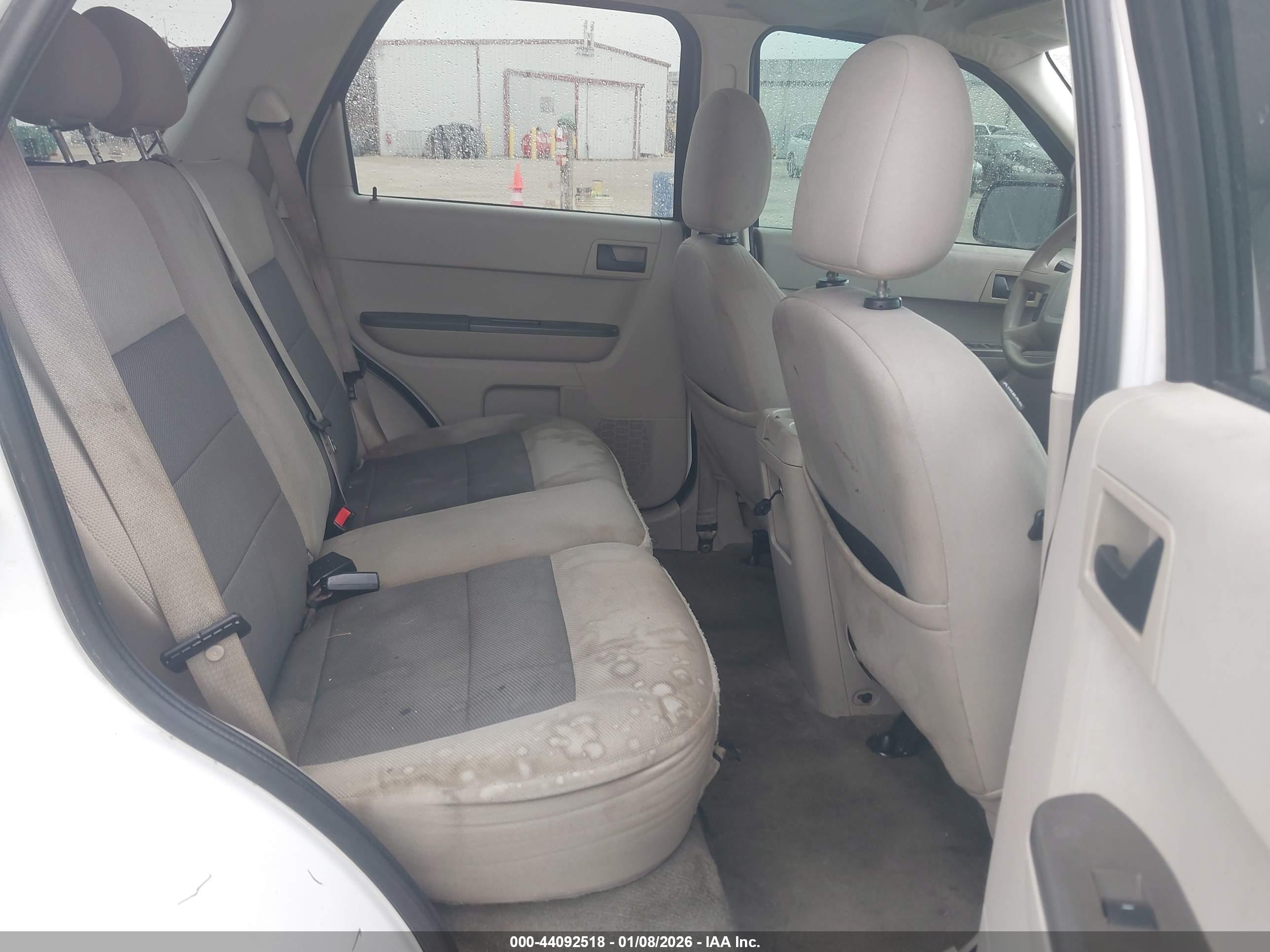 FORD ESCAPE image 8